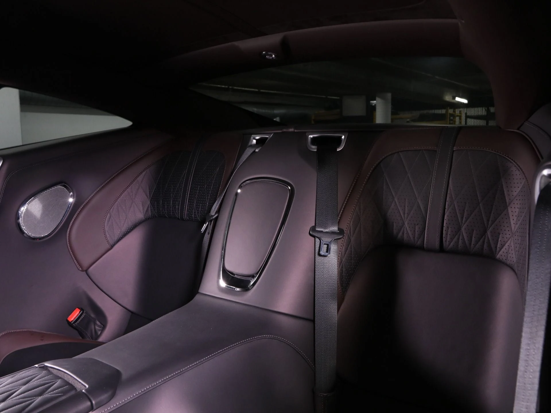 mph025_18130152_New_2025_Aston_Martin_DB_12_1746122881_dab031aa6a