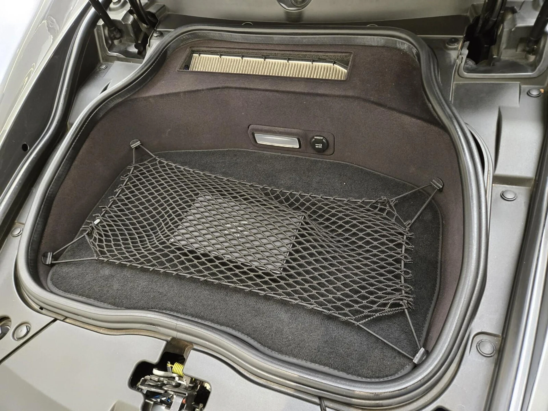 mph025_1819387890_Used_2022_Maserati_MC_20_1767077624_abfa5dac81