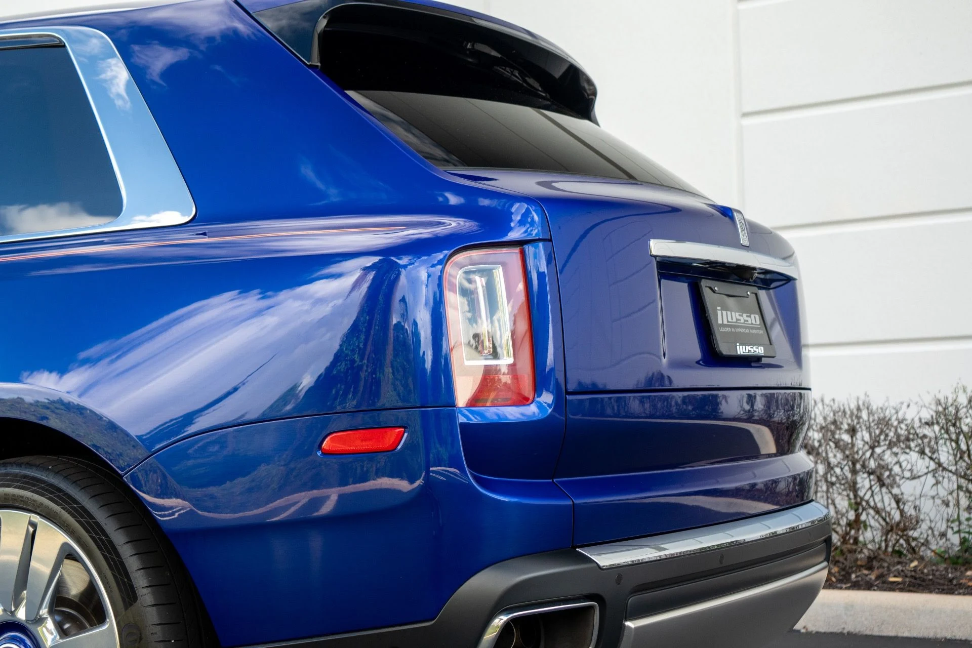 mph025_181944400_Used_2019_Rolls_Royce_Cullinan_1764189669_b2864d08ac