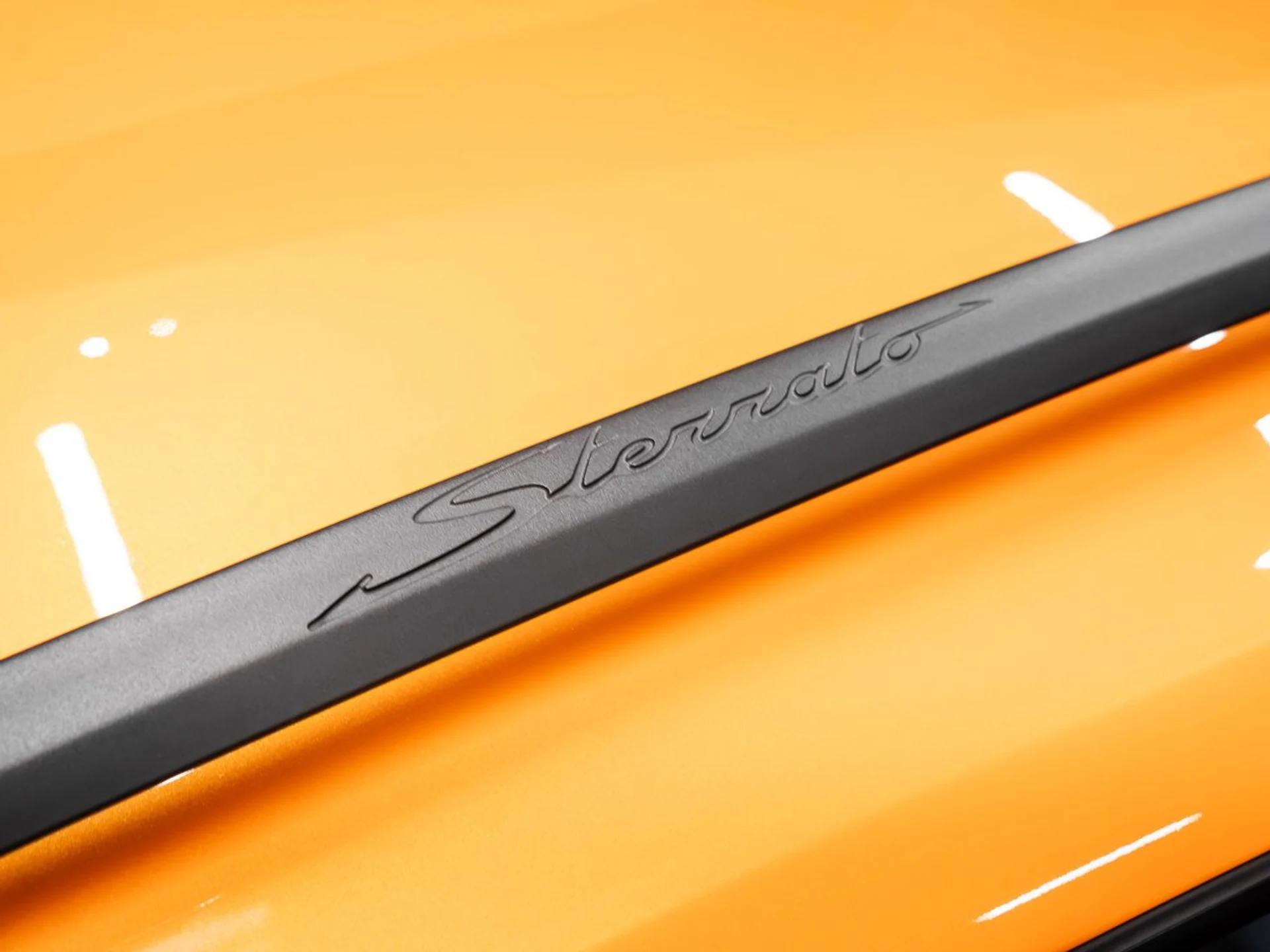 mph025_18197858_lamborghini_huracan_2023_64a77c8114