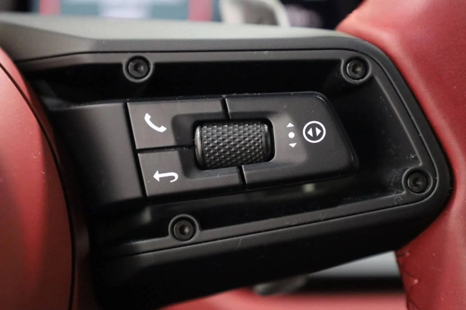 mph025_182852018_908e384348d1eefa429cc1129cb3b518_068a5f0816