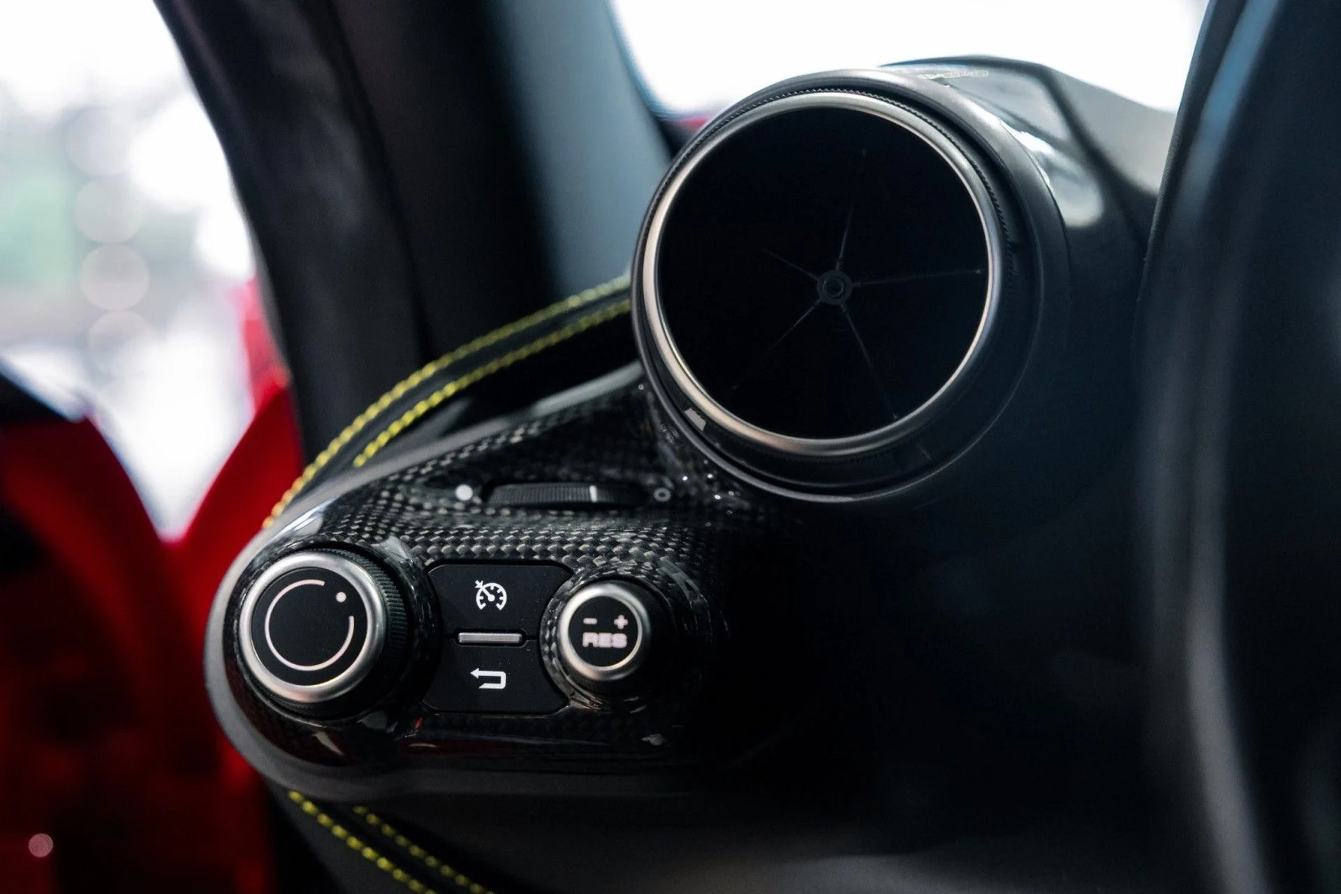 mph025_1833155922_o_Q_ed426552cc