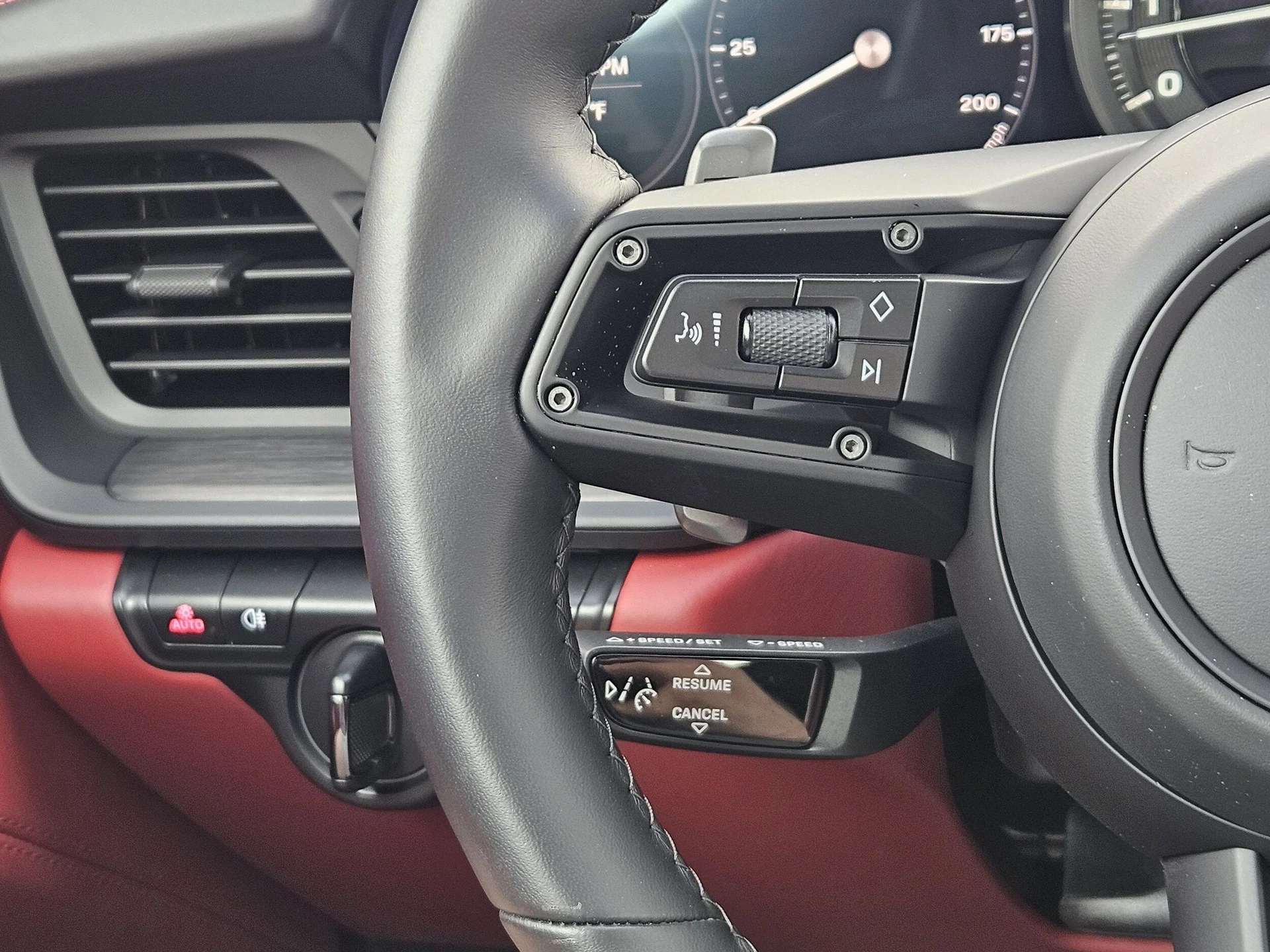 mph025_1833698926_1725b6a938e68d0256a17e7817e061a0x_29763bd28a