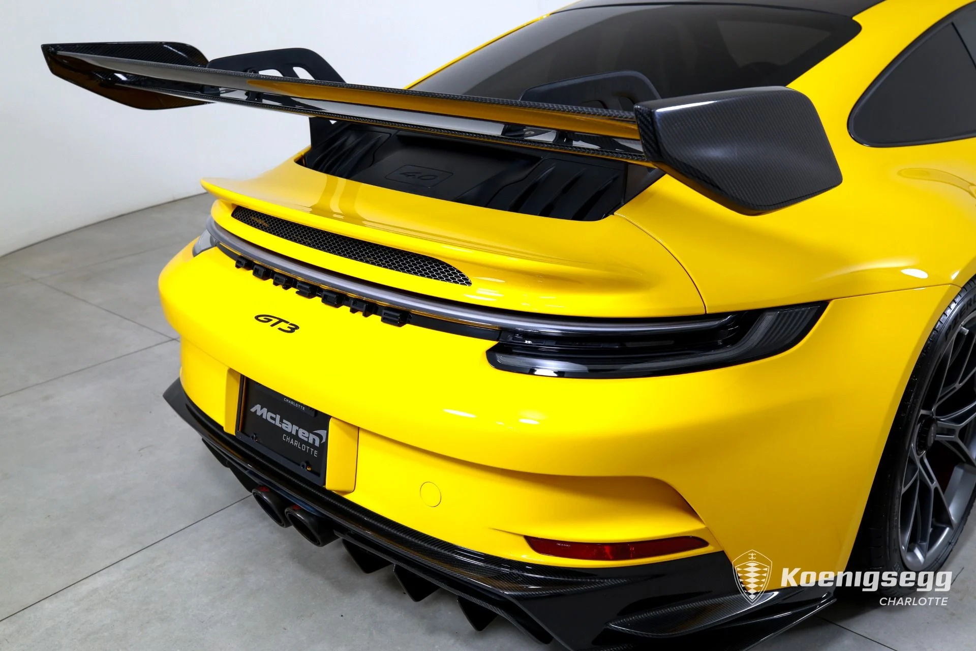 mph025_1835593744_Used_2022_Porsche_911_GT_3_1761085284_7f073f35b0