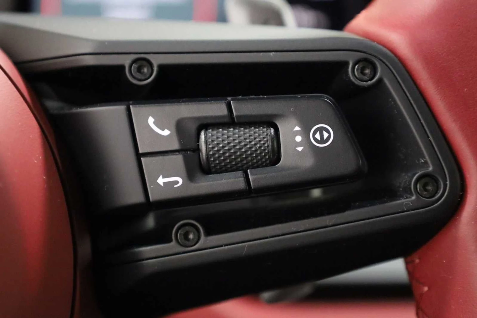 mph025_1842940498_66ca7ad05fc59e5835f2b2dc91928949_e953fdc1ca