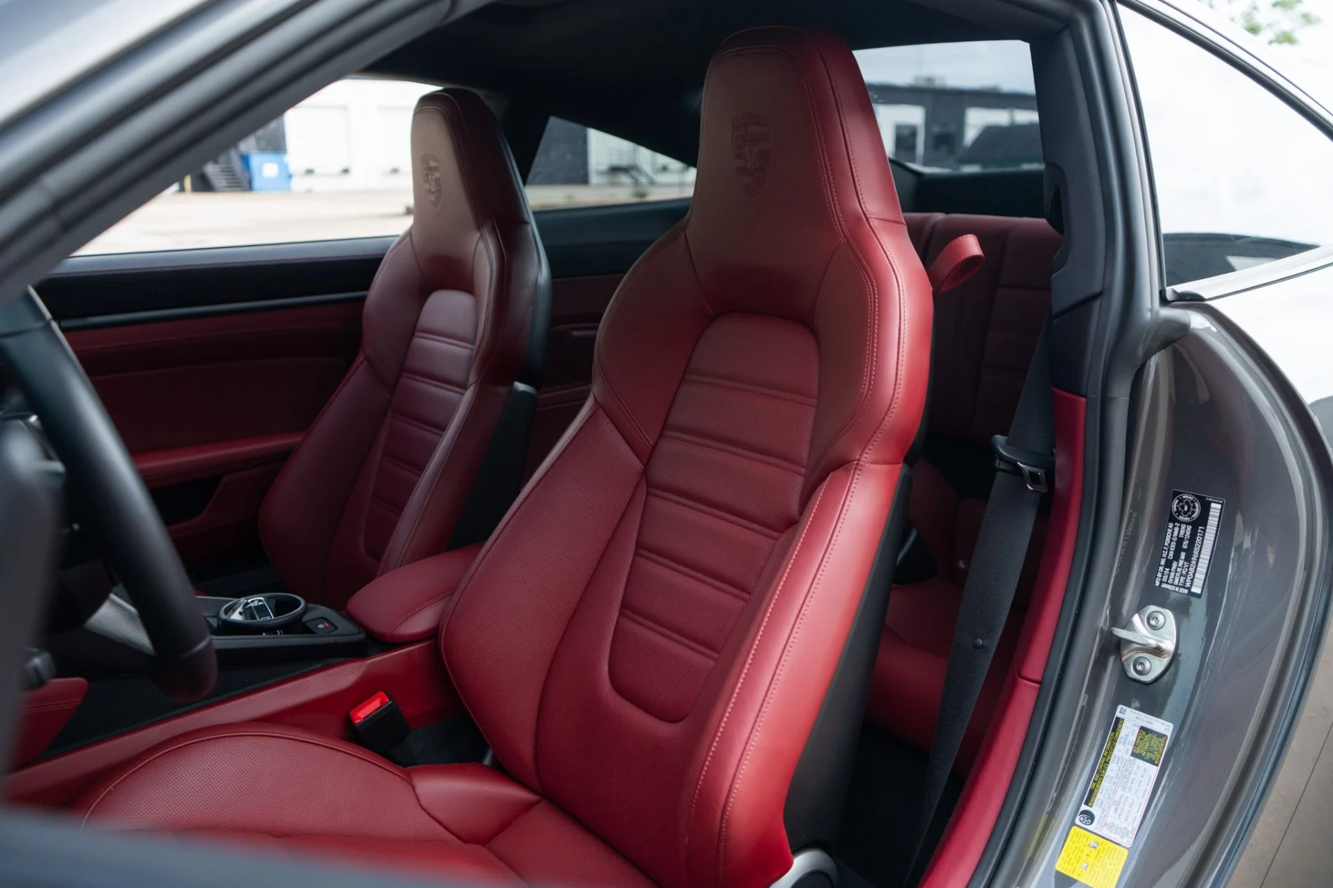 mph025_1847036596_Used_2024_Porsche_911_Carrera_4_GTS_1788372630_b40a9a3d3d