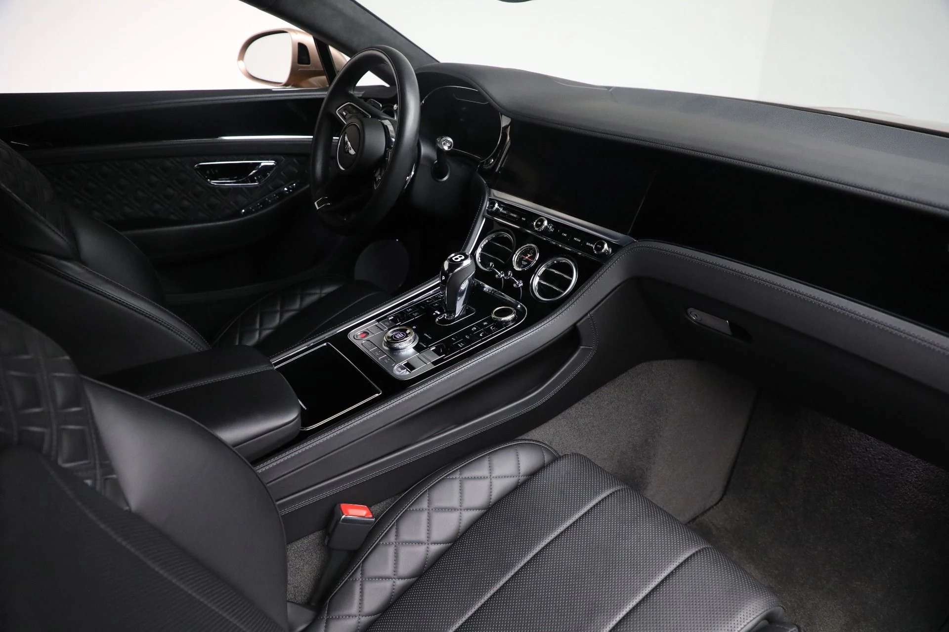 mph025_1849233790_Used_2022_Bentley_Continental_GT_V8_1762635869_17a6b27b10