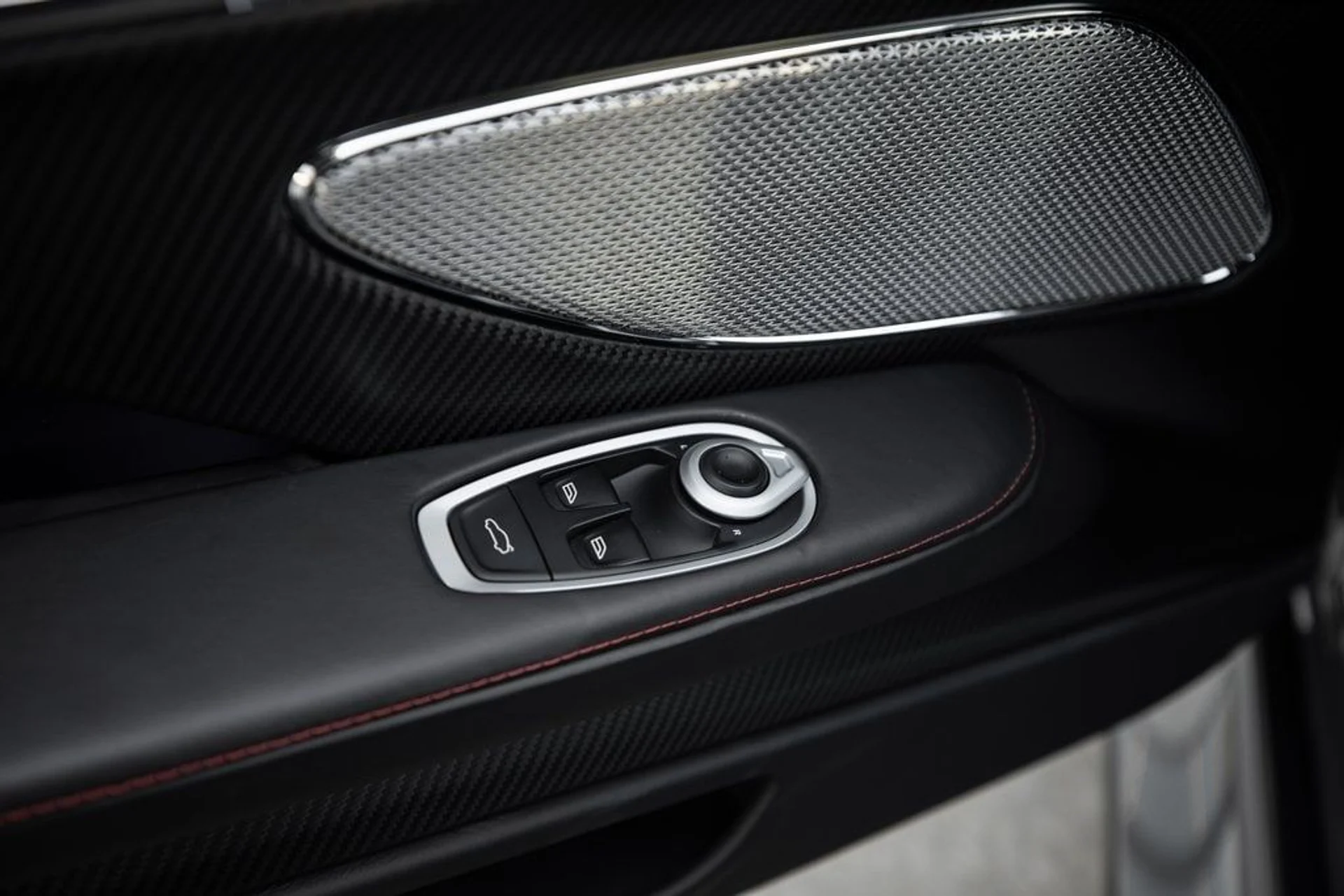 mph025_1851289879_cbb71e8699a15239dca92debbb0ad1d4x_62f5350620