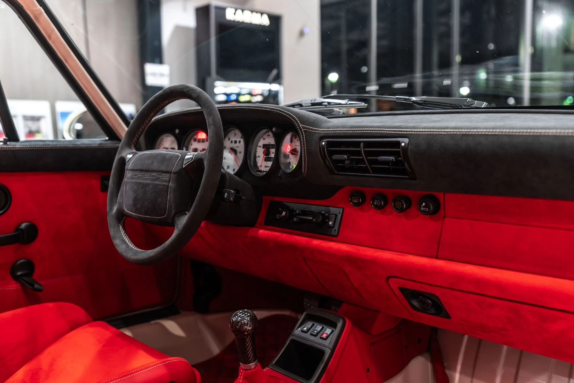 mph025_1856301572_12739_p26_l_0b3e384e90