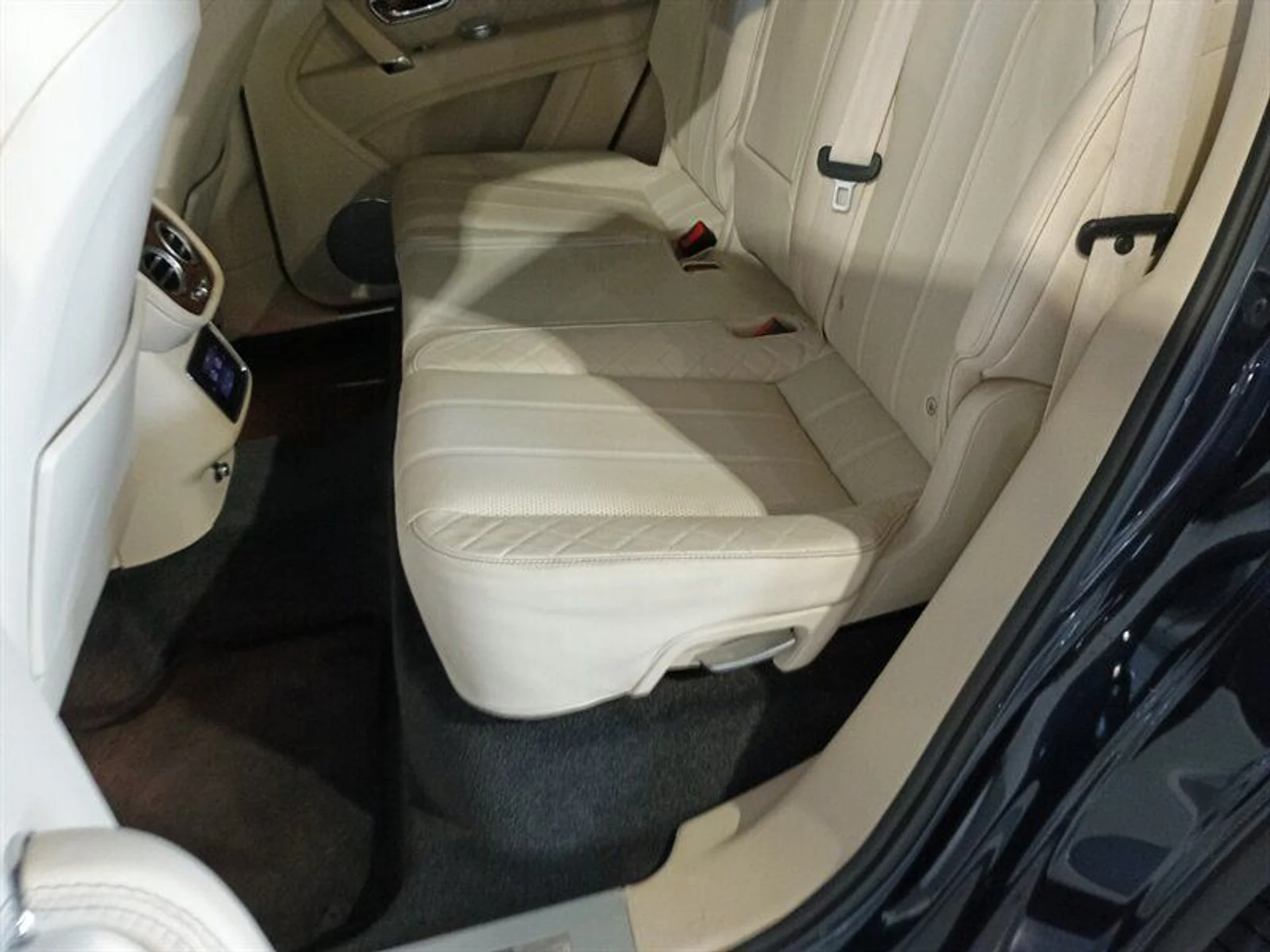 mph025_1858698187_fbeb58e7a0_800_5844a19241