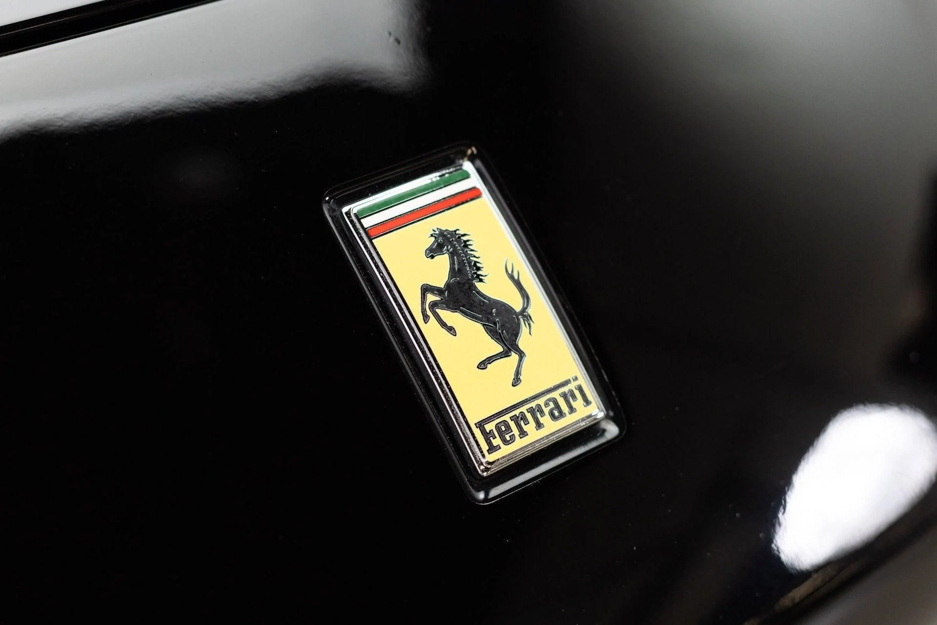 mph025_1858711943_Used_2017_Ferrari_488_Spider_1777367830_76e03dd0fc