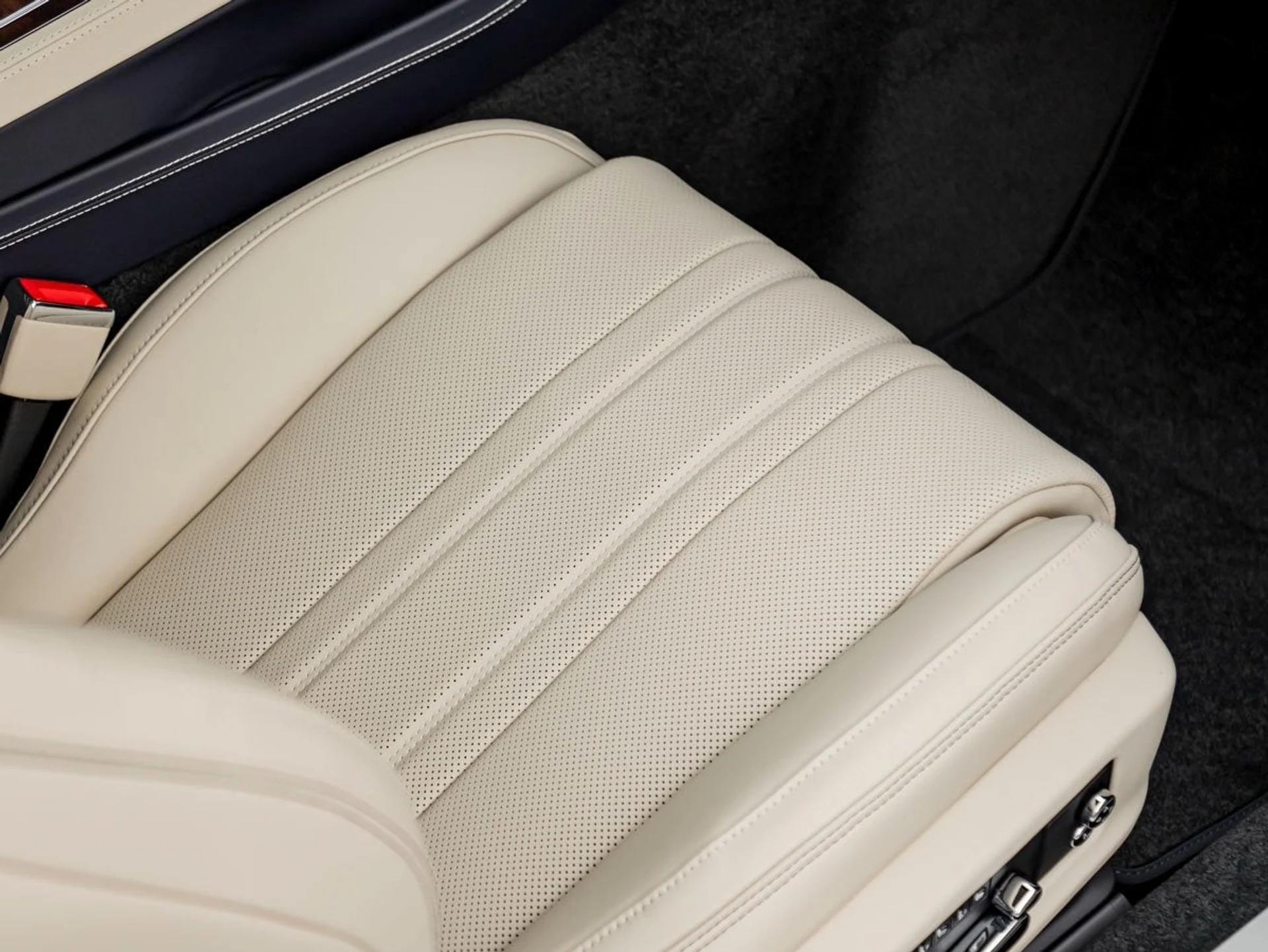 mph025_1860696884_26_5bf83ea30c