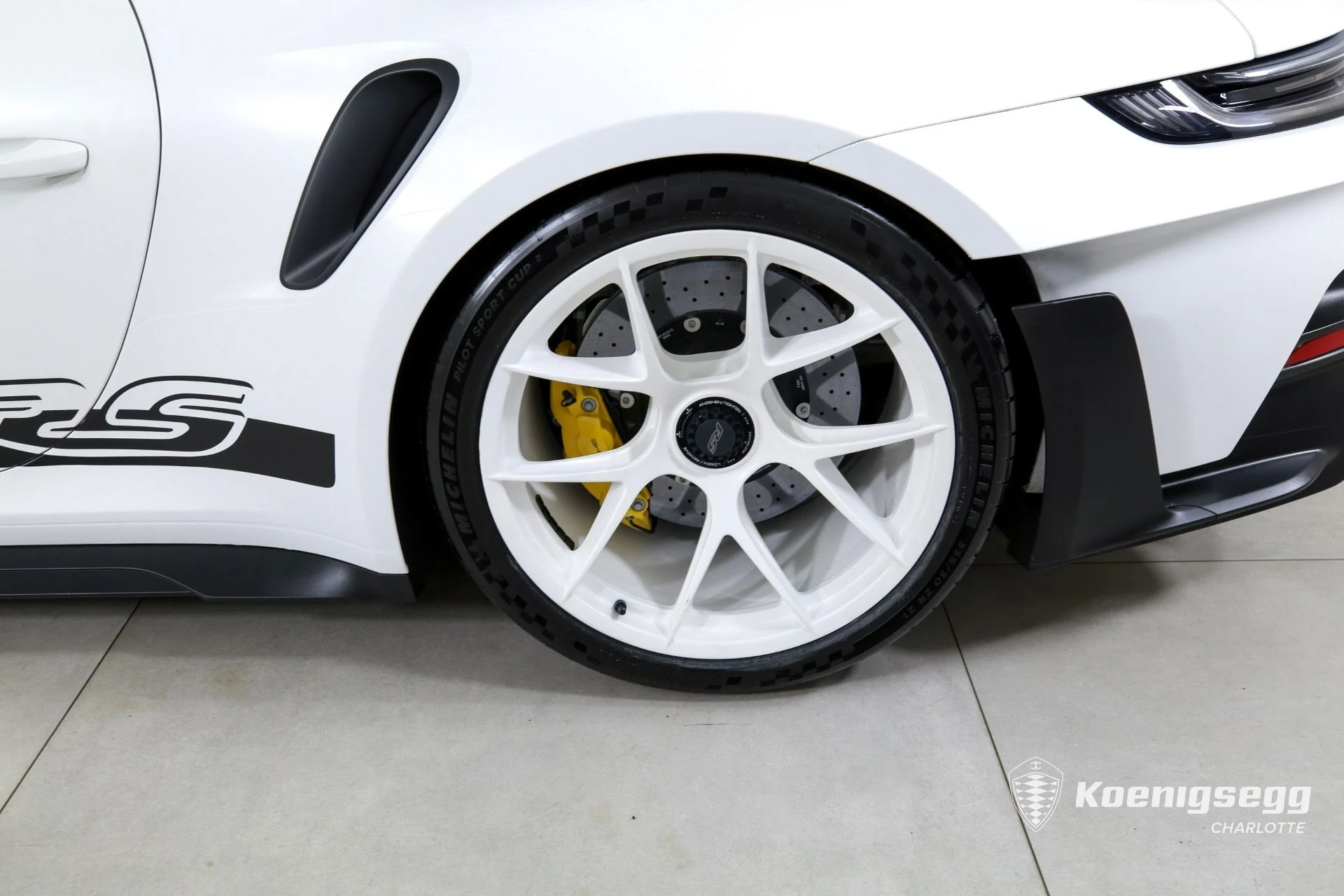 mph025_1860924527_Used_2024_Porsche_911_GT_3_RS_1761086106_aa0366de55