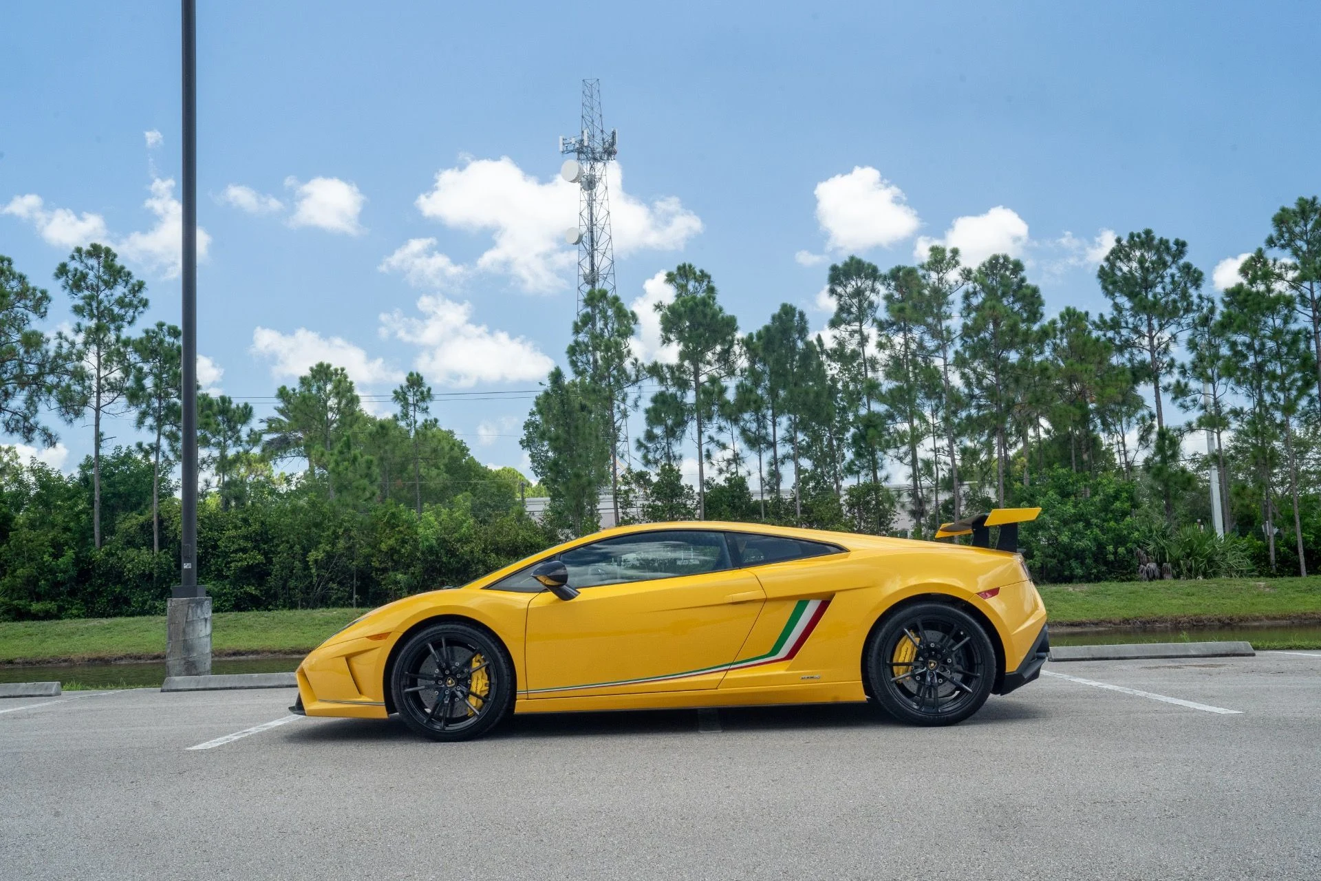 mph025_186581005_Used_2014_Lamborghini_Gallardo_LP_570_4_Squadra_Corse_1755029615_eab162ff9e
