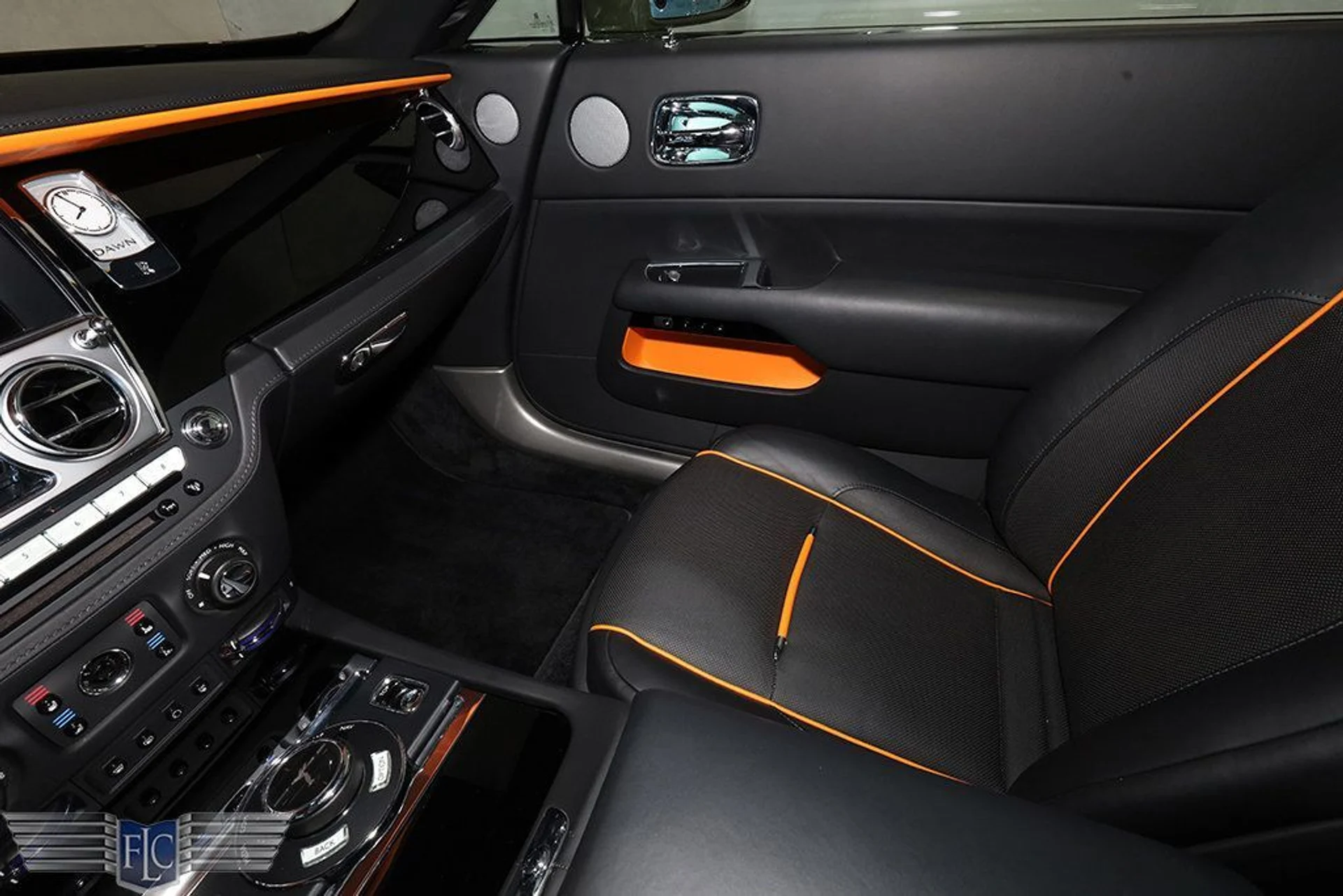 mph025_1866601778_used_2021_rolls_royce_dawn_convertible_9689_23009297_26_1024_e3bbde498e