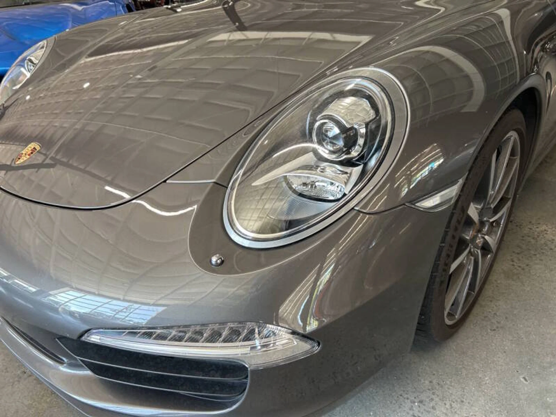 mph025_186795852_2014_porsche_911_carrera_2dr_coupe_14d519b436
