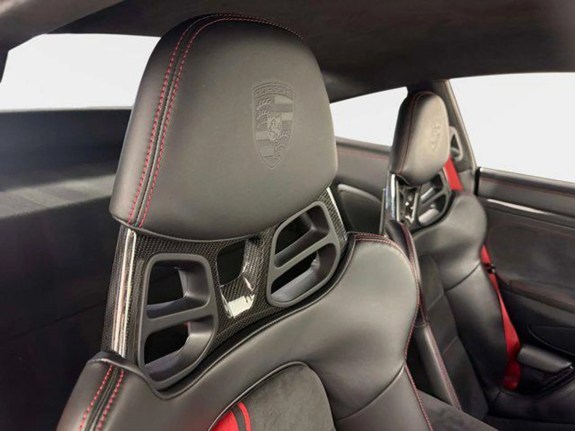 mph025_1870403392_Bcrz_Pph5_Oj_XM_0asg50_E7g_O6_UM_2s_772e974235