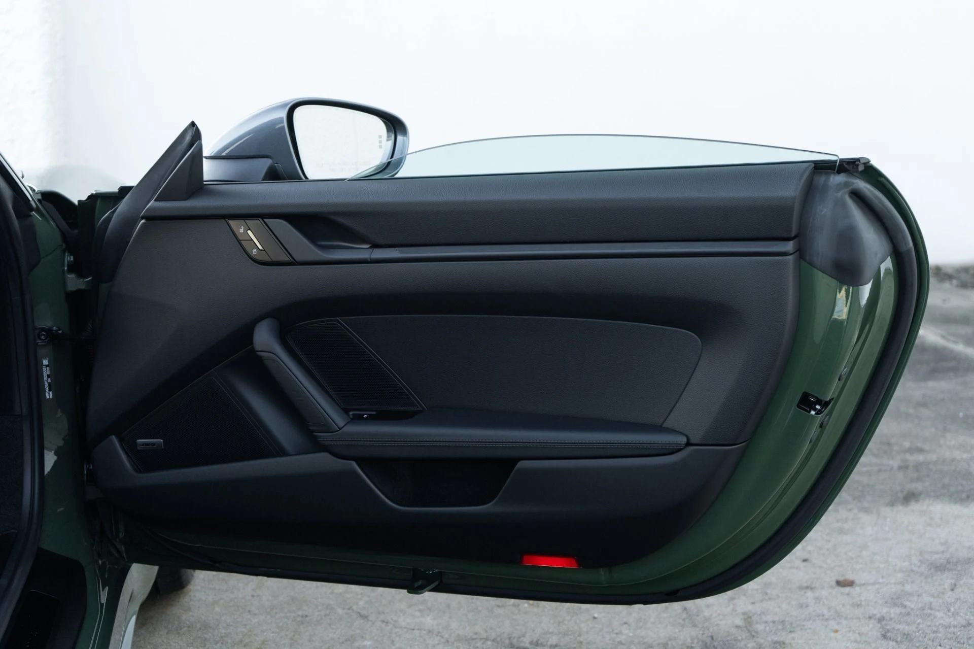 mph025_1872000448_Used_2026_Porsche_911_Carrera_T_Carrera_T_1768421850_49c9643678