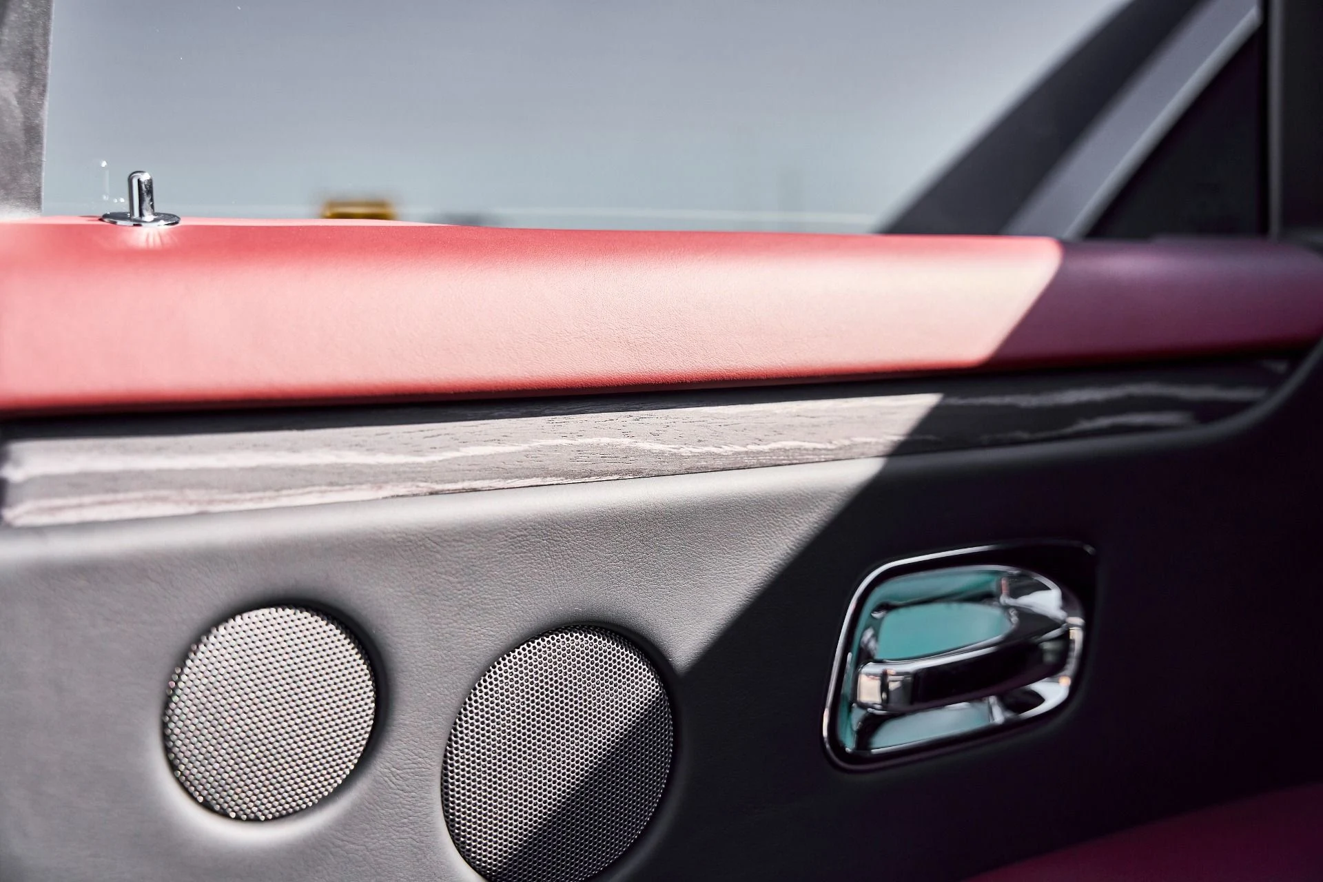 mph025_1876428671_Used_2023_Rolls_Royce_Ghost_1770699529_4a59578feb