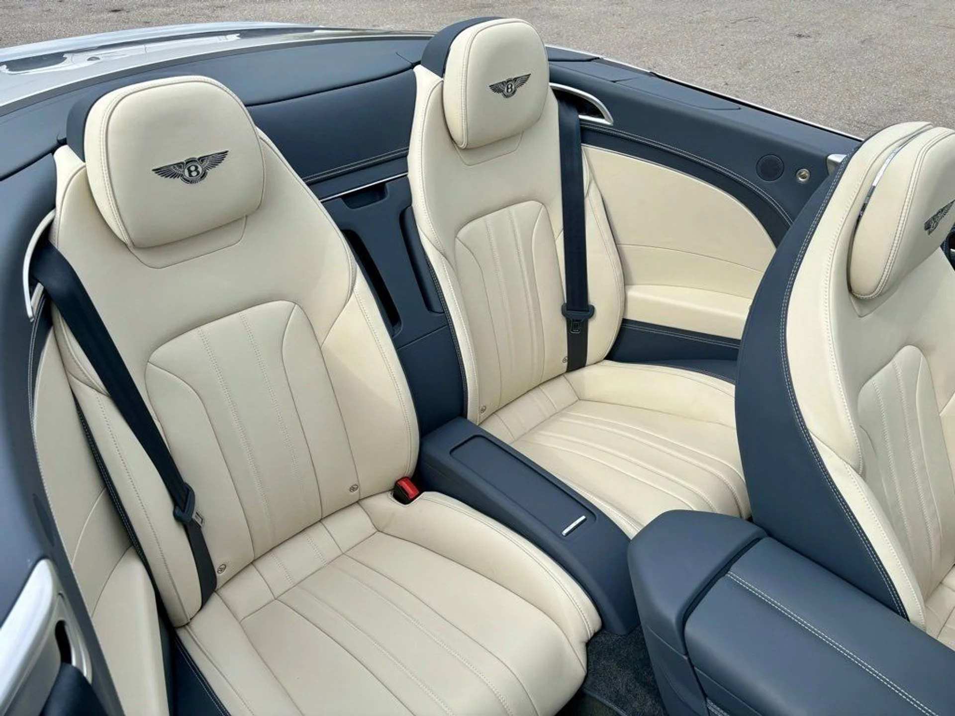 mph025_1880168306_de04c5d6f28bdf61630065a5e6e24db6_e0d5d43fdf