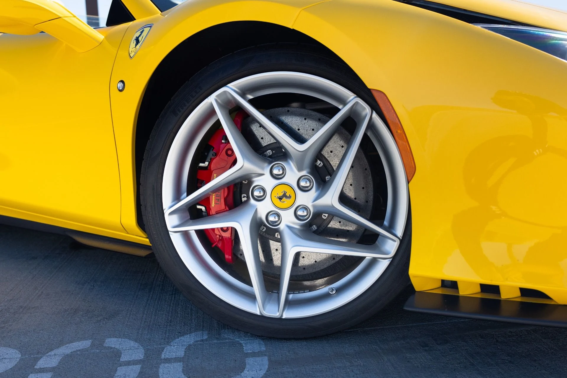 mph025_1883995929_Used_2022_Ferrari_F8_Spider_1790977695_ae9d4c6602