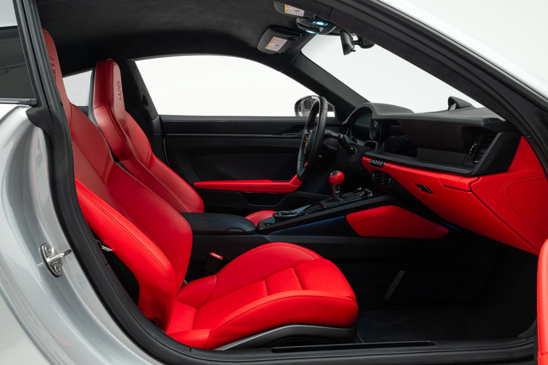 mph025_18882391_Used_2024_Porsche_911_GT_3_Touring_1776272101_a075d8c119