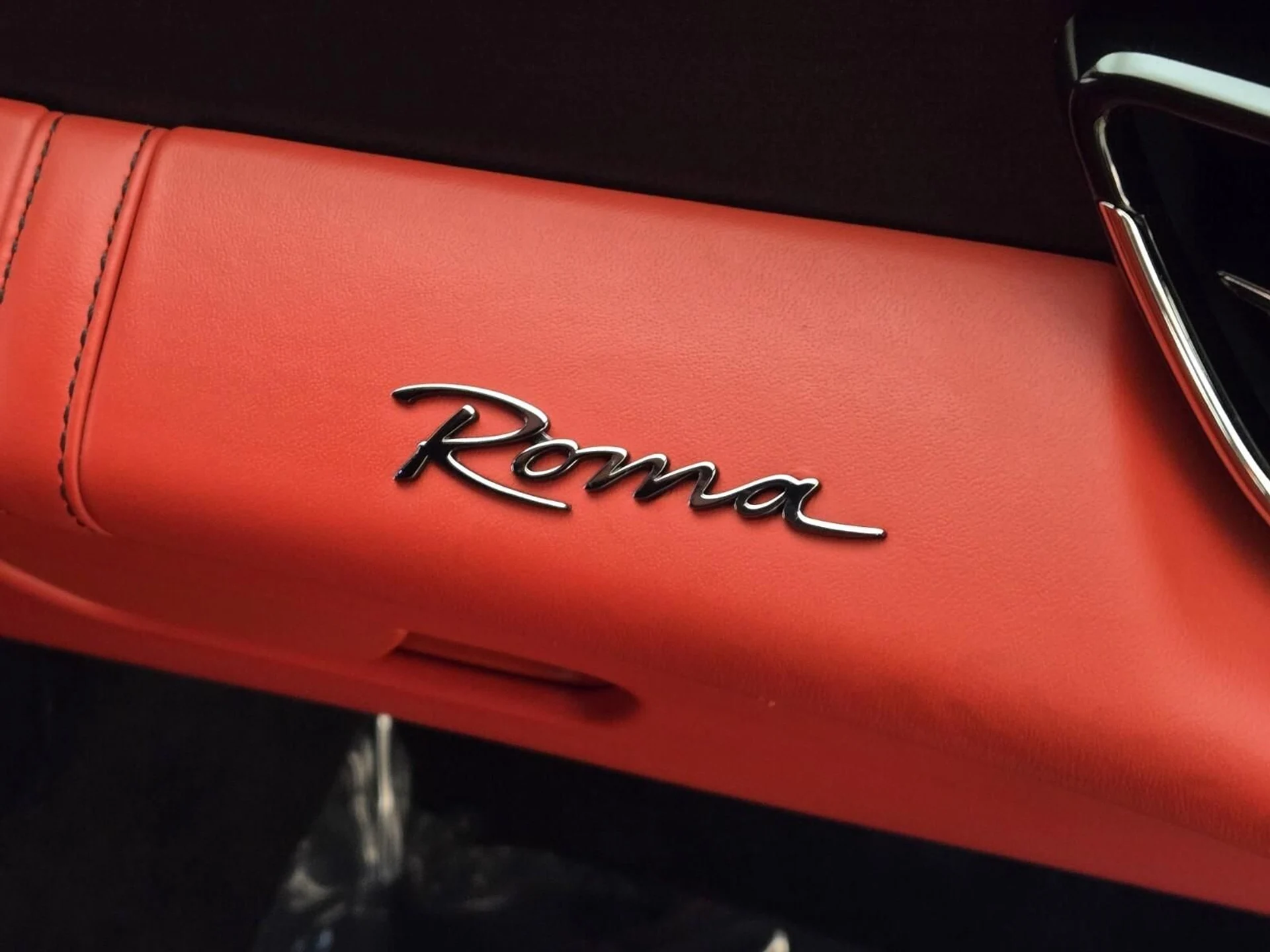 mph025_1888661213_Used_2022_Ferrari_Roma_1760771262_759000ed8e