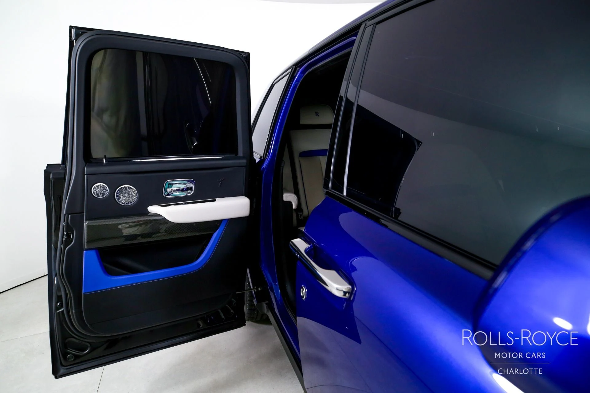 mph025_1890074980_Used_2021_Rolls_Royce_Black_Badge_Cullinan_1768490546_5ae8d58649