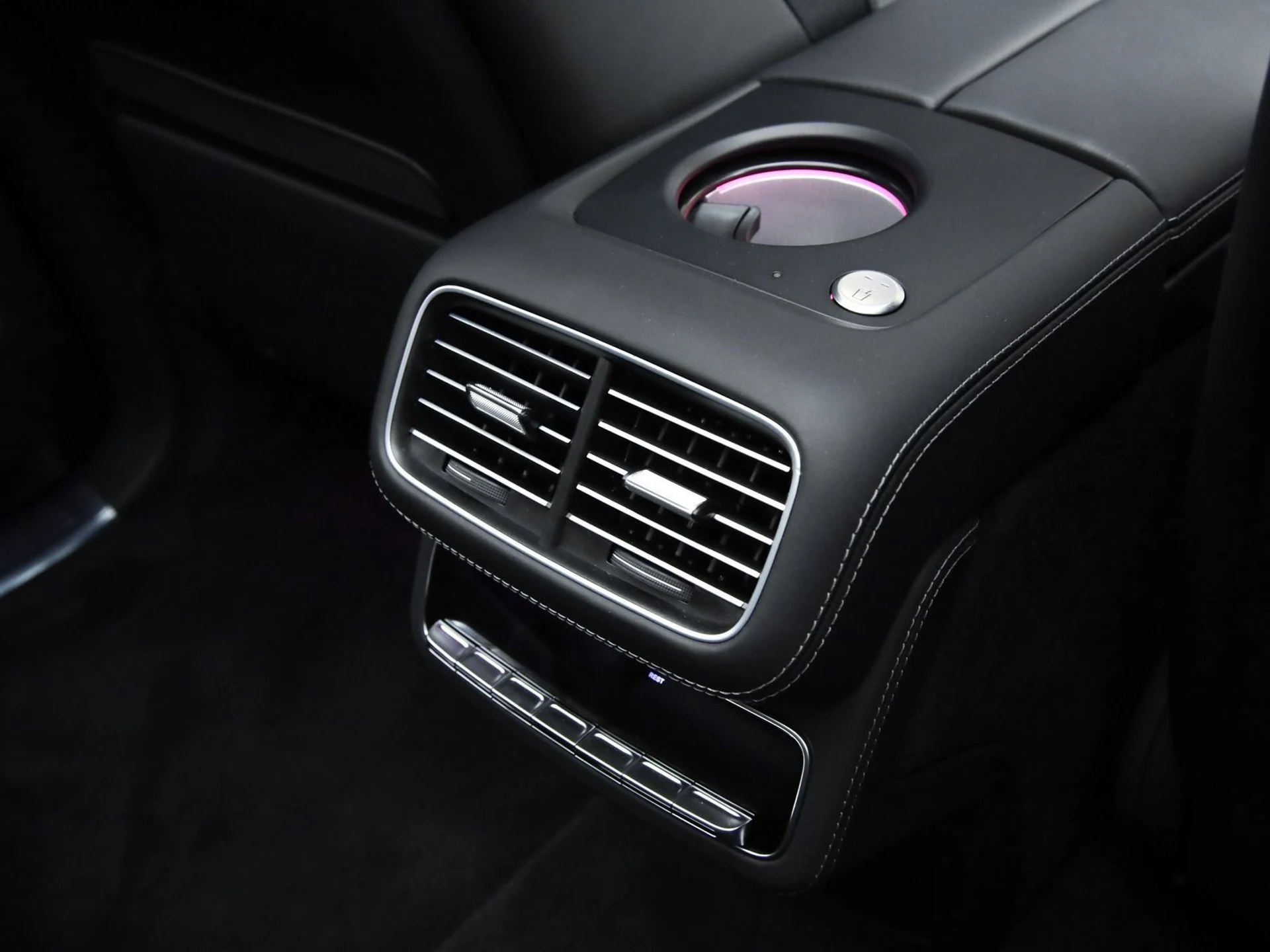 mph025_1890172450_26_adb2bcfee1