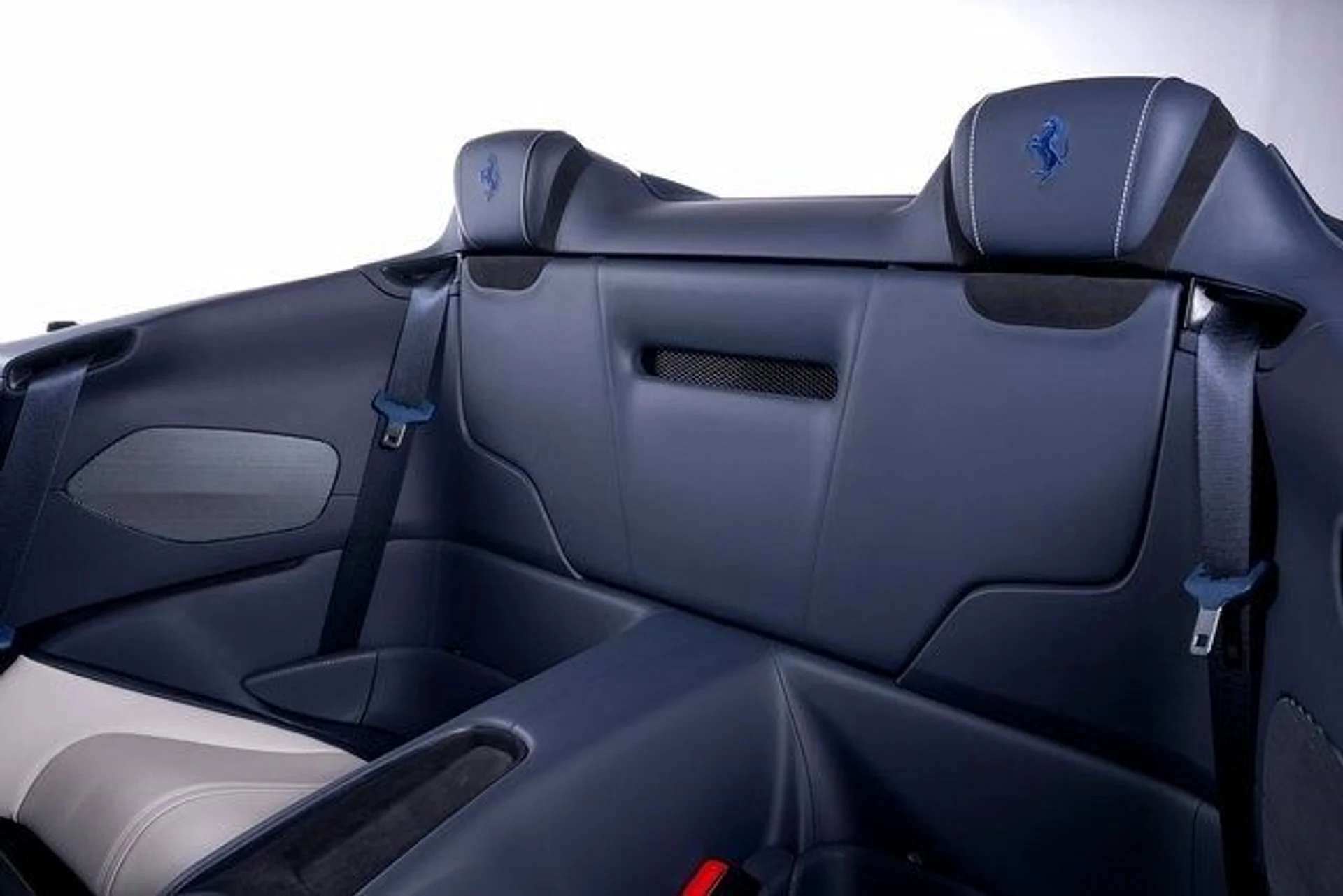 mph025_1900952732_a1103b79827d8ab6f1722d245cd0b2fcx_8d53817c5c