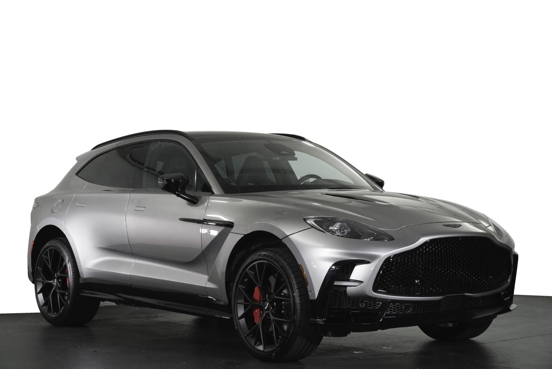 mph025_1904923321_New_2026_Aston_Martin_DBX_S_1781900282_dd6e6db4bf