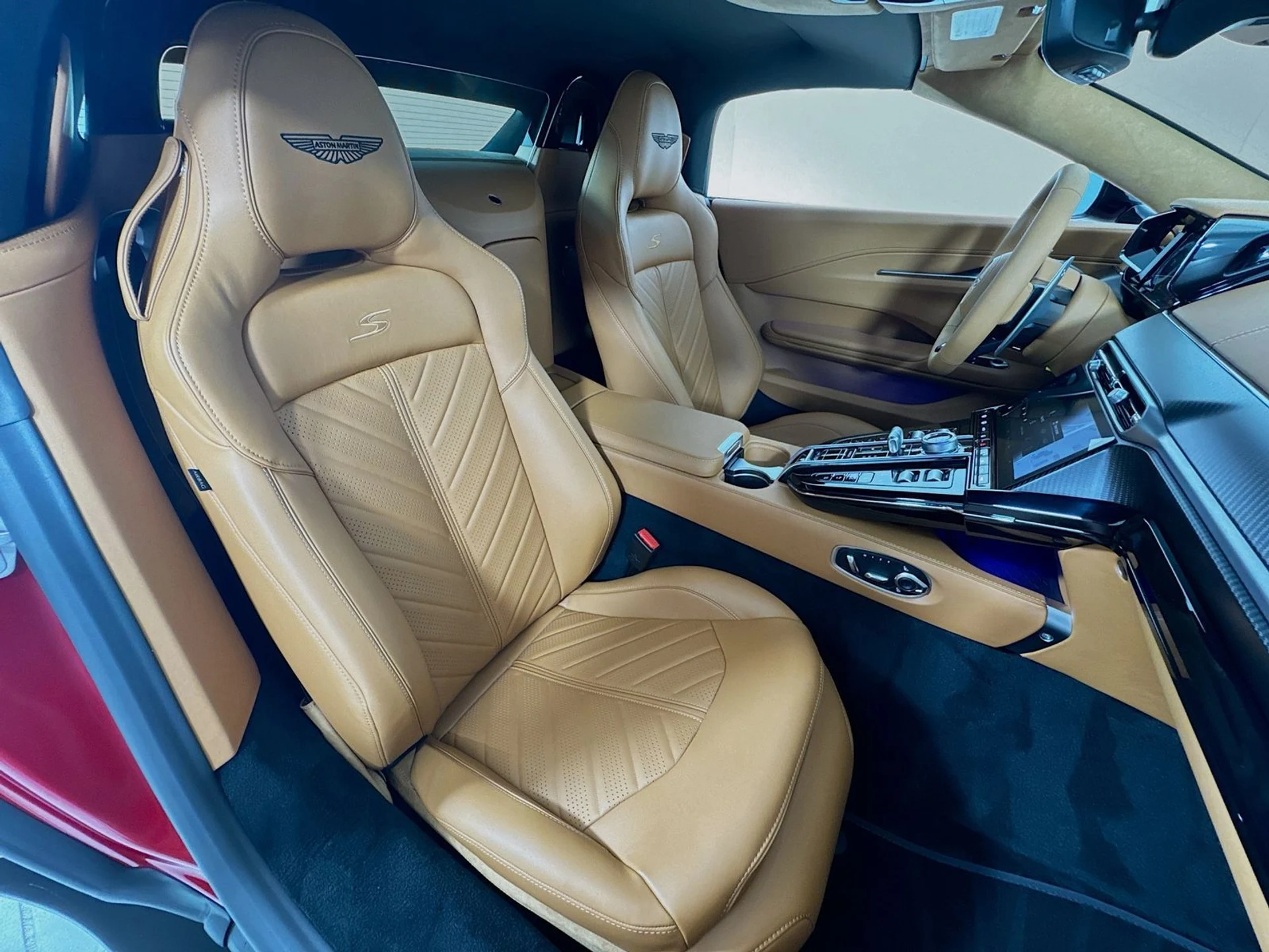 mph025_1906633534_cab35a440615e3d3574b132fbfeee3abx_5bfc602d1f