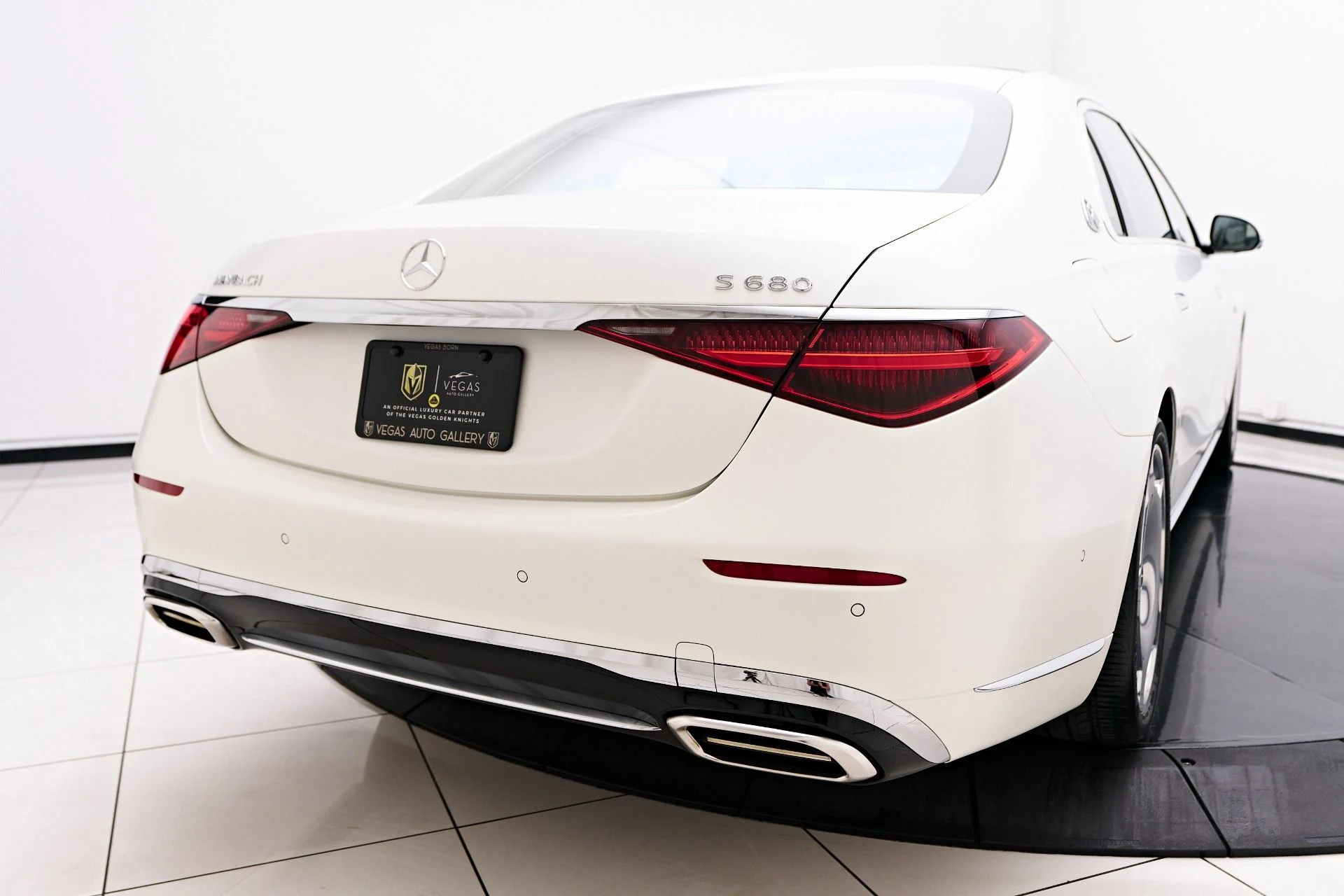 mph025_1908533918_Used_2023_Mercedes_Benz_S_Class_Maybach_S_680_1755991222_1f526f5e2b