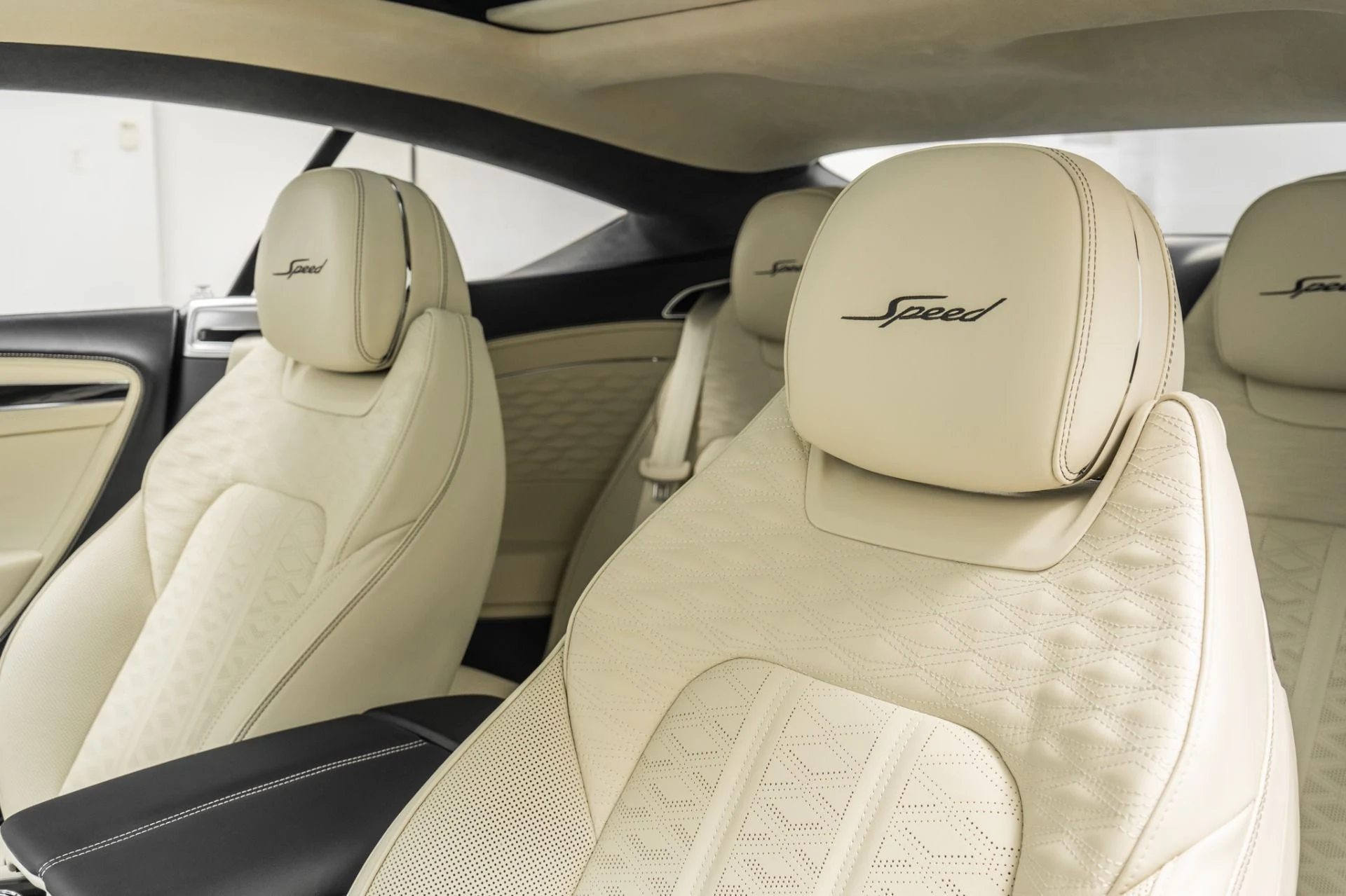 mph025_1908835763_Used_2025_Bentley_Continental_GT_Speed_Touring_Specification_Front_Seat_Comfort_Specification_1782936260_ce7cc2a0f2