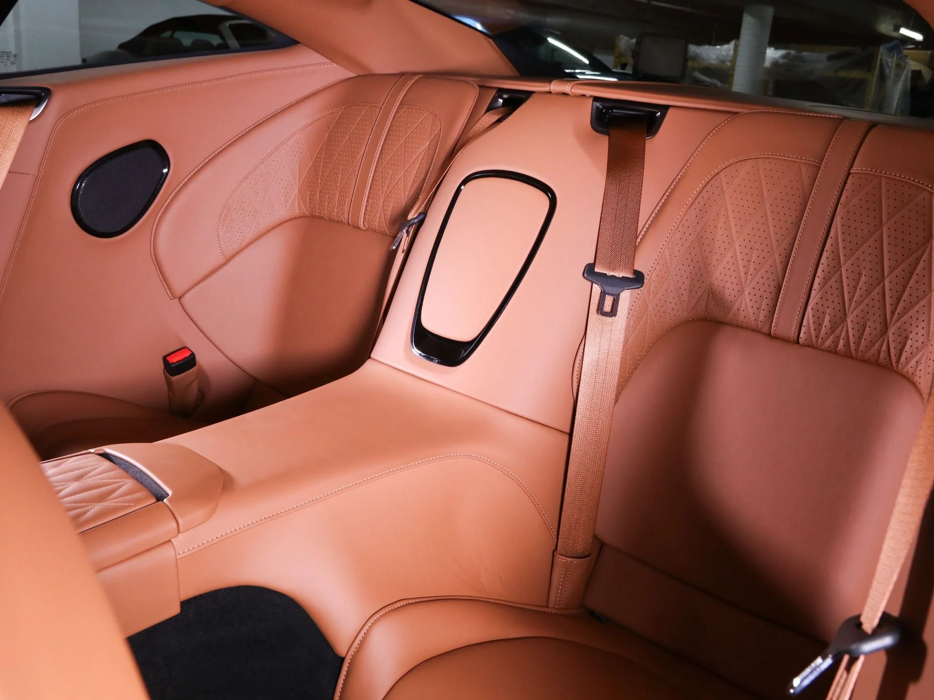 mph025_1924930744_New_2025_Aston_Martin_DB_12_1758482446_bf9a81fe8b