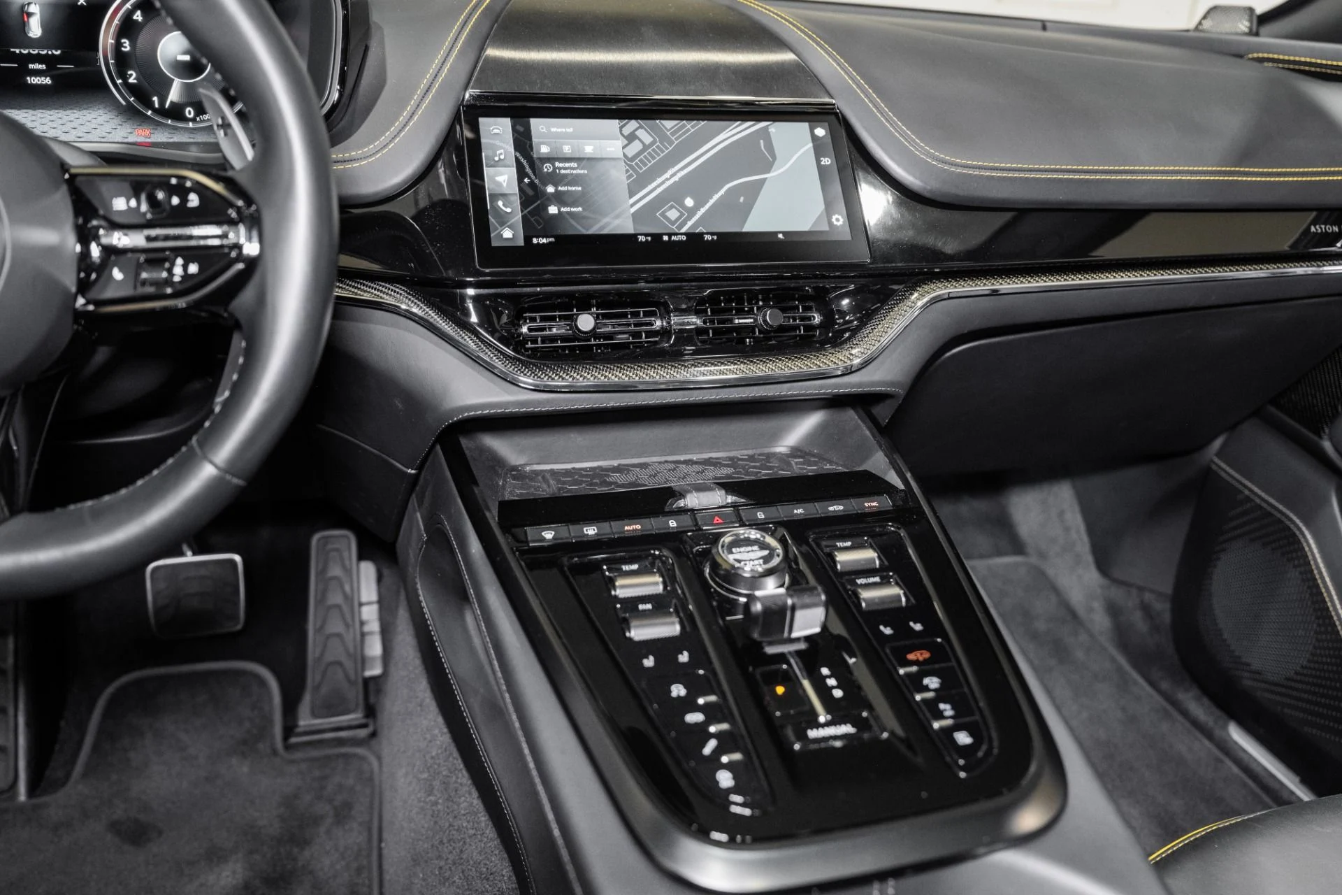 mph025_1934896023_Used_2025_Aston_Martin_DBX_707_1768581012_a4c3f18db4