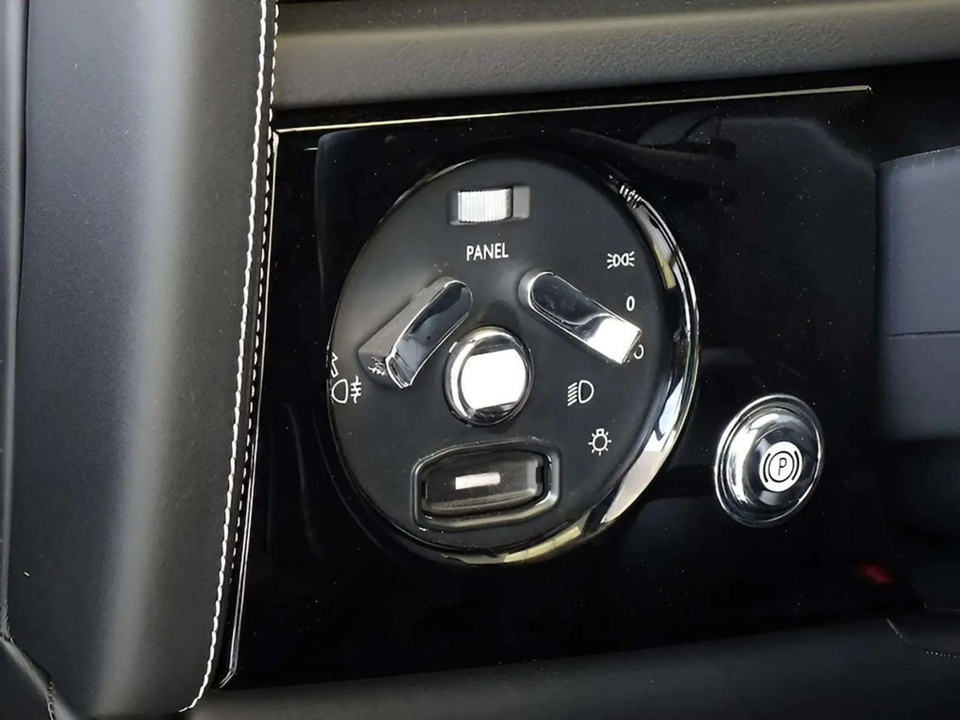 mph025_1938769431_49d8e522ecf5a7c87ee8c09126bd4e8ax_73e7af6d04