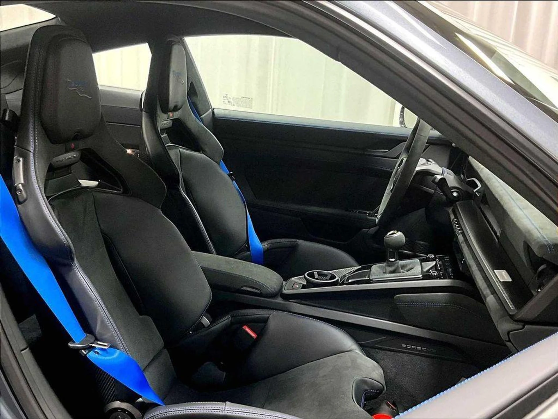 mph025_1940415698_Jmgfzvbg_C_Ap_EEI_Mr84xg8lgo8sk_1a9e402466