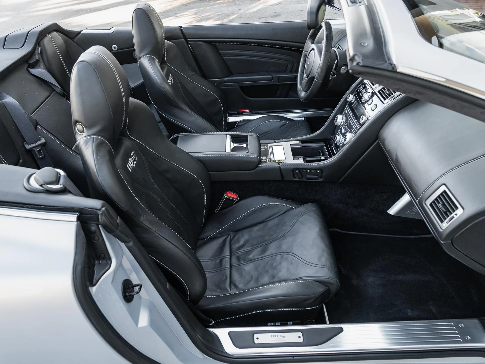 mph025_1940682772_Used_2010_Aston_Martin_DBS_2dr_Volante_1771496227_2409c81651