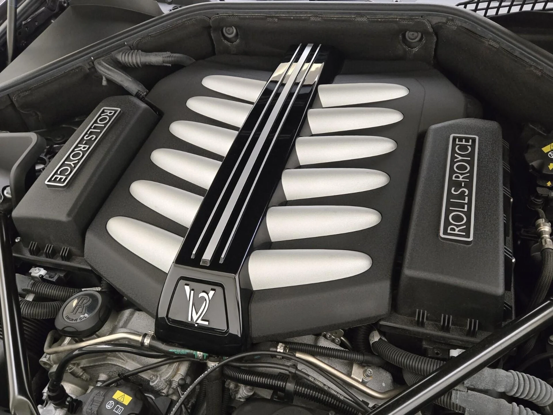 mph025_1952276826_Used_2021_Rolls_Royce_Wraith_1777354977_7fc7ff0938