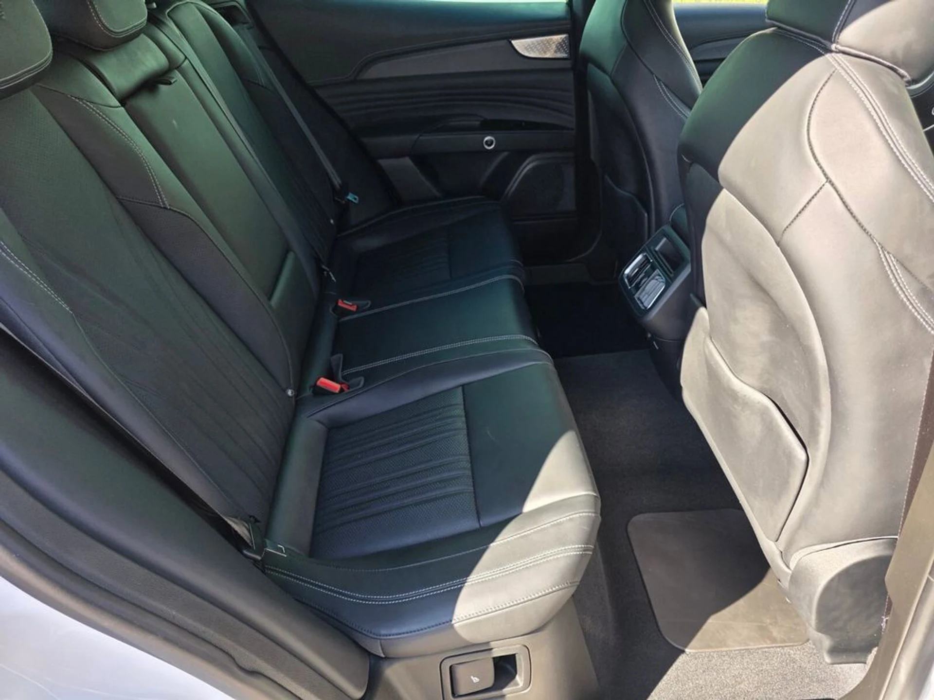 mph025_1952538995_f9b2a93b9a8330484fcd7f3f34b9b896_314516a1c8