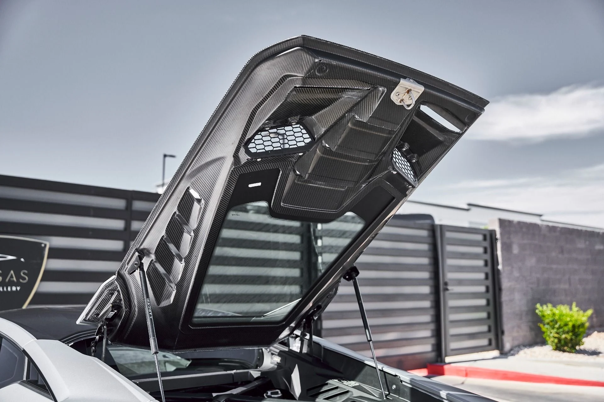 mph025_1962315565_Used_2023_Lamborghini_Huracan_Tecnica_Base_1773532117_6154c4ab5c