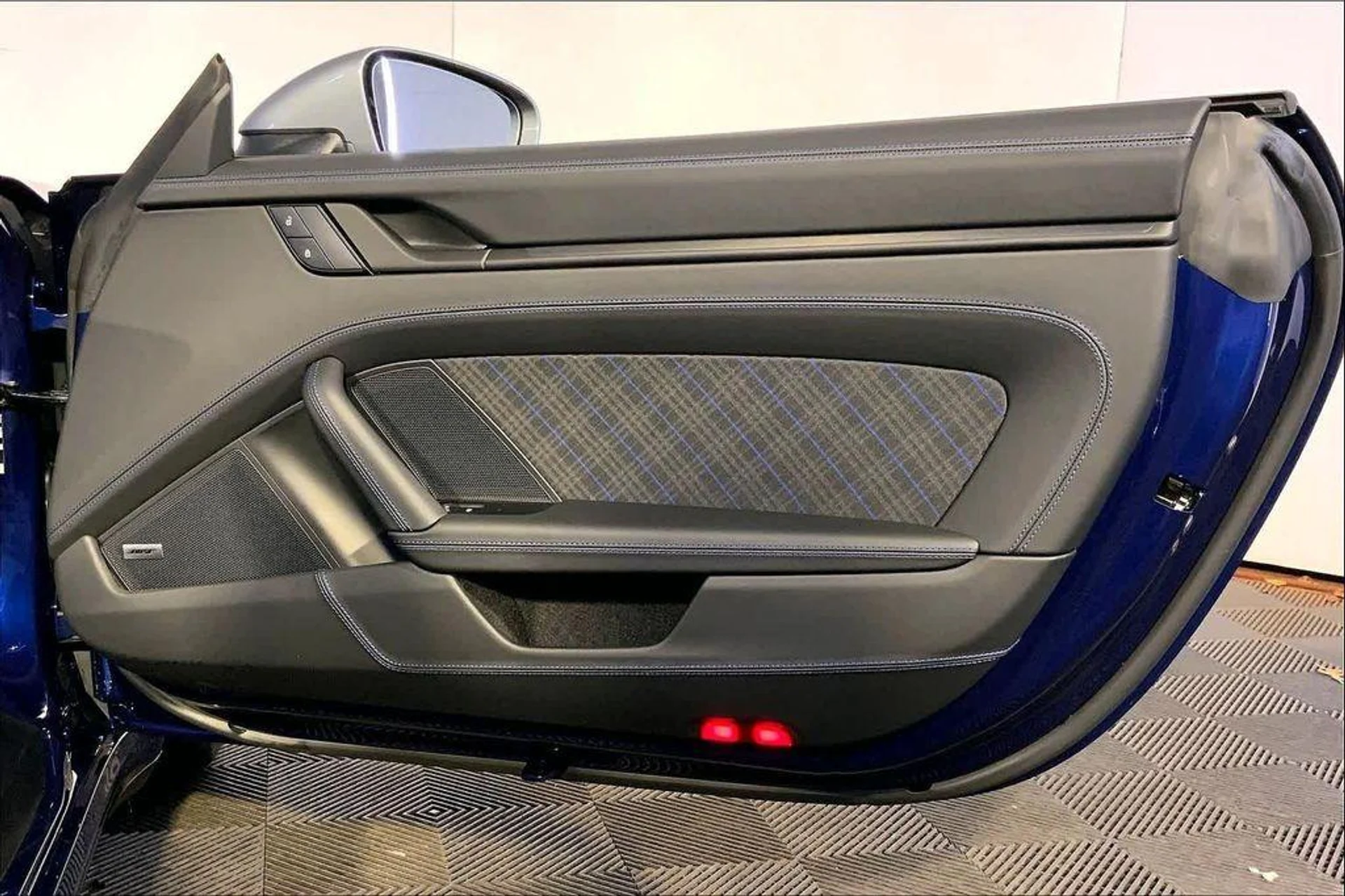 mph025_1962515094_8_I5m2f_JS_Nh6_DI_Llu_Qh_Bz_H0_R_Qh_M_dd52590d4a