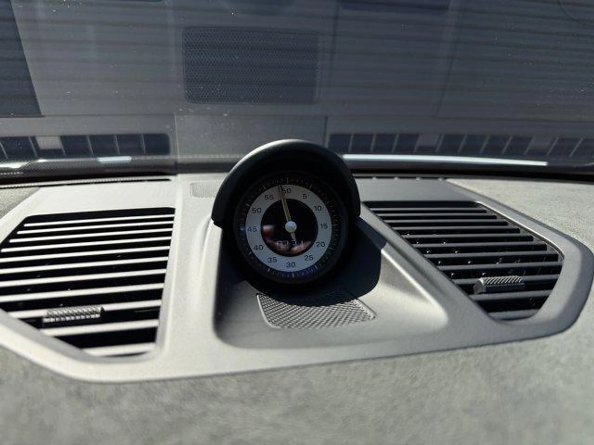 mph025_196817294_O603_Dy9_Q85_Gd_SKC_Ol6_NL_3l_Mozs_349c7b5c4a