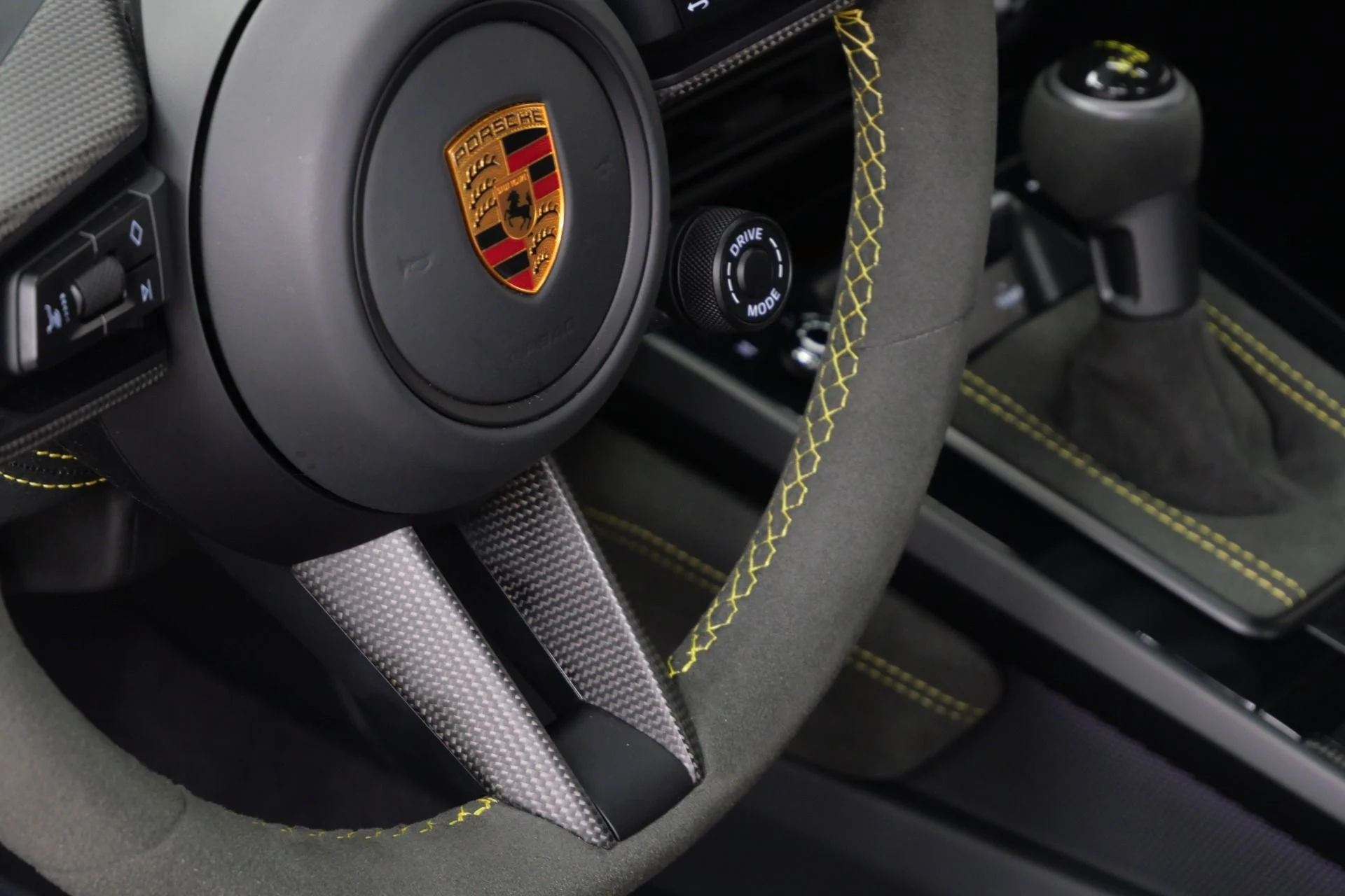 mph025_1969170939_Used_2022_Porsche_911_GT_3_Full_Matte_PPF_Carbon_Roof_and_Mirrors_Yellow_Deviating_Stitching_1760037912_344a200002