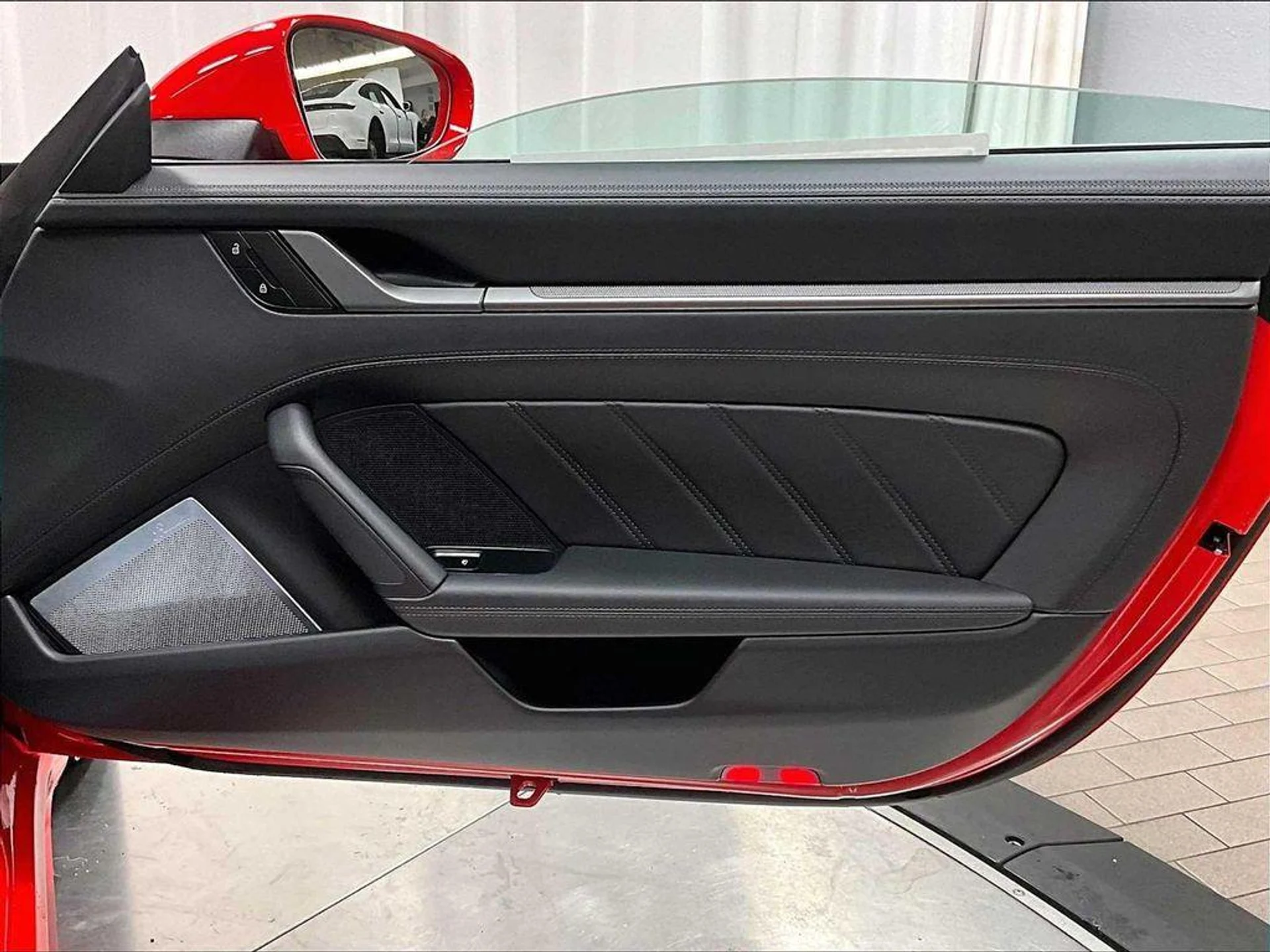 mph025_1970436164_P_Bt_Ypvn_Hw_V4_Lo6_Pr2_Dz7j5_O2_Bg_Q_7132838b7c