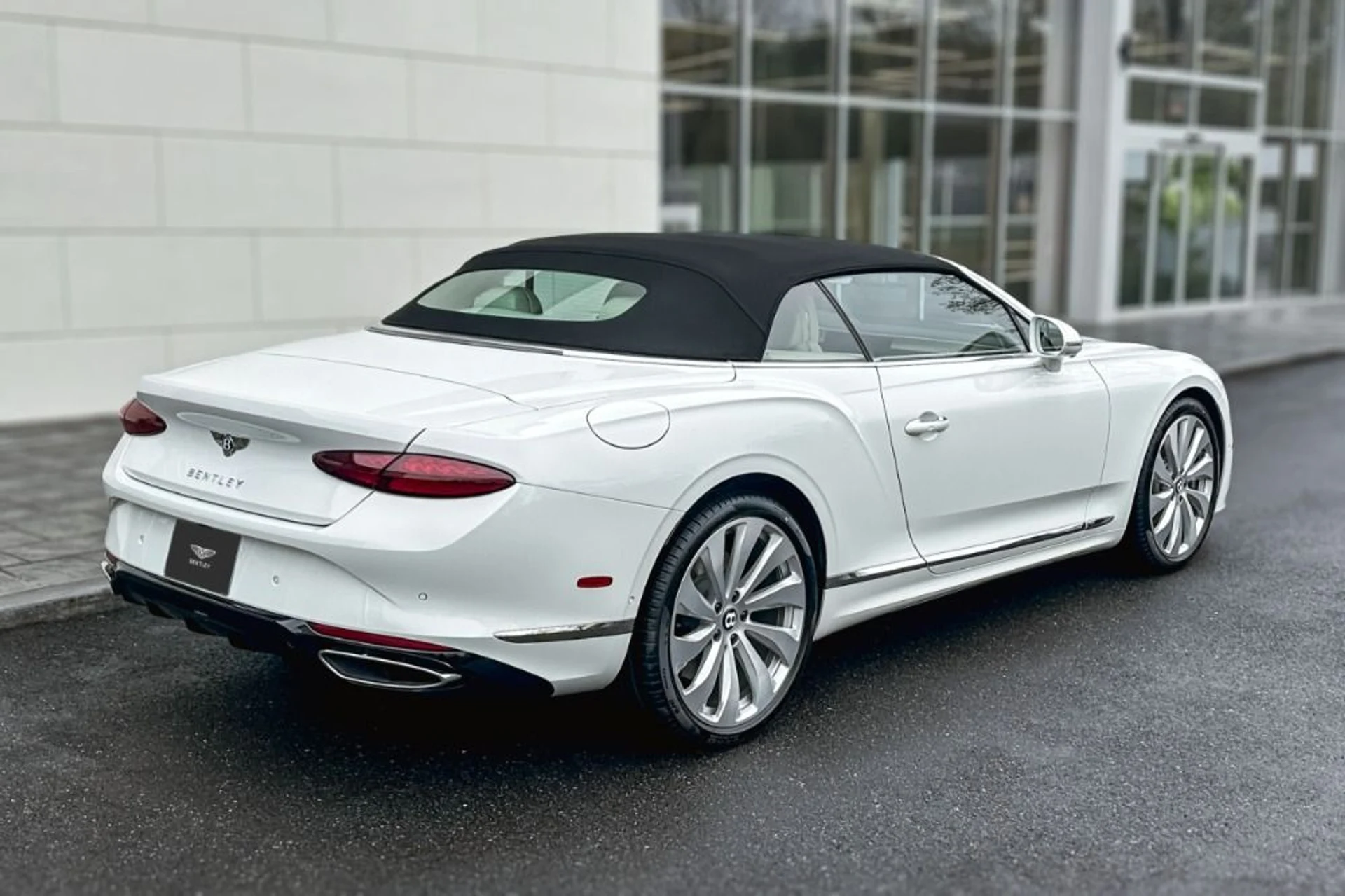 mph025_1972368102_New_2026_Bentley_Continental_GT_1777983882_51dd281455