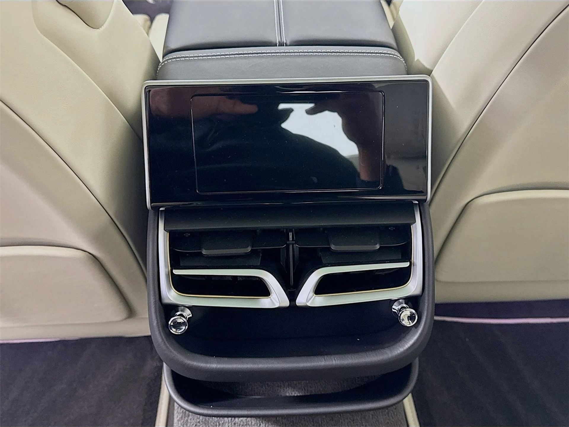 mph025_1982328141_4440989193c86b406d637d0812a6f668x_c41850af1e