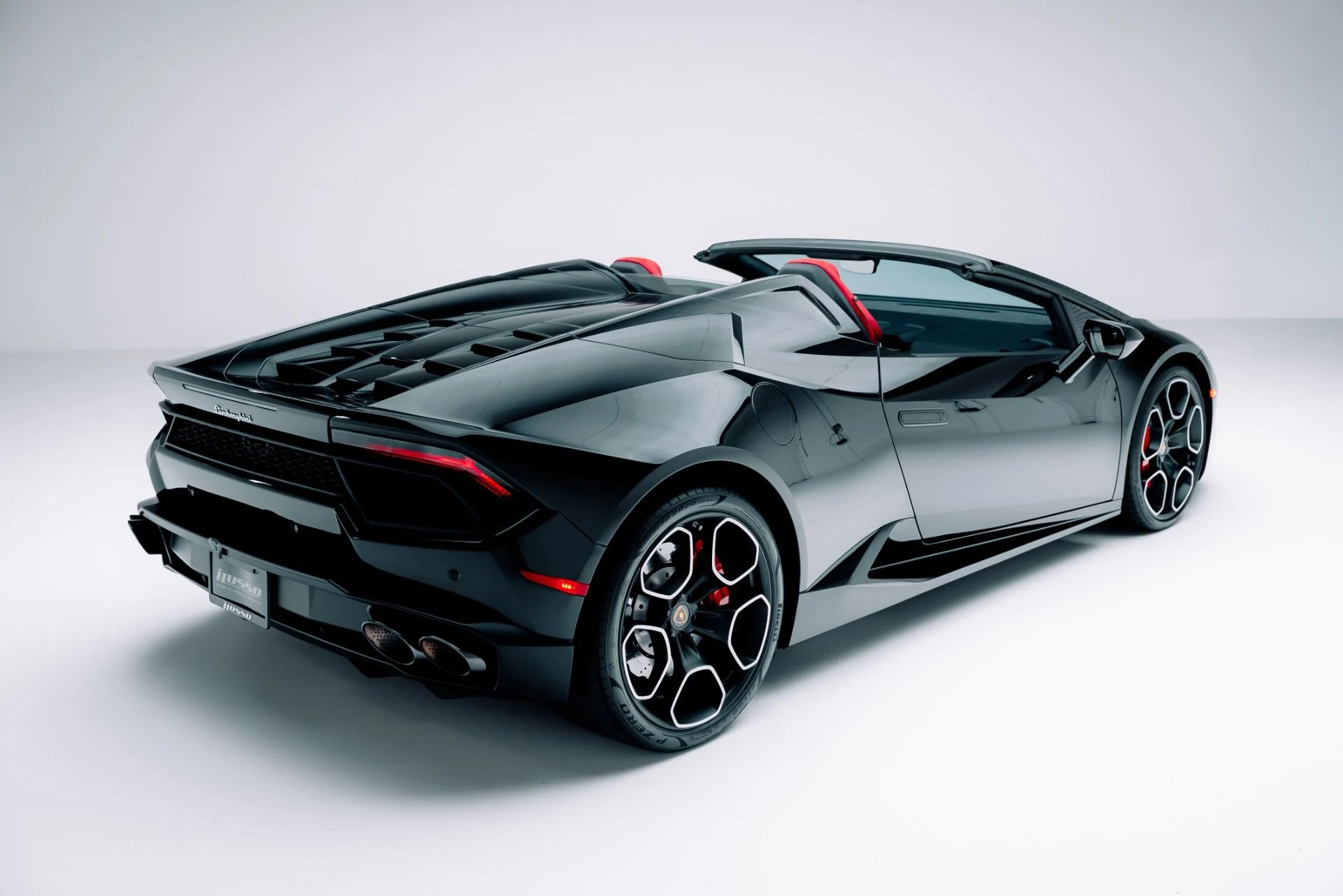 mph025_1985954045_Used_2019_Lamborghini_Huracan_LP_580_2_Spyder_1763507934_d7bee6ad32