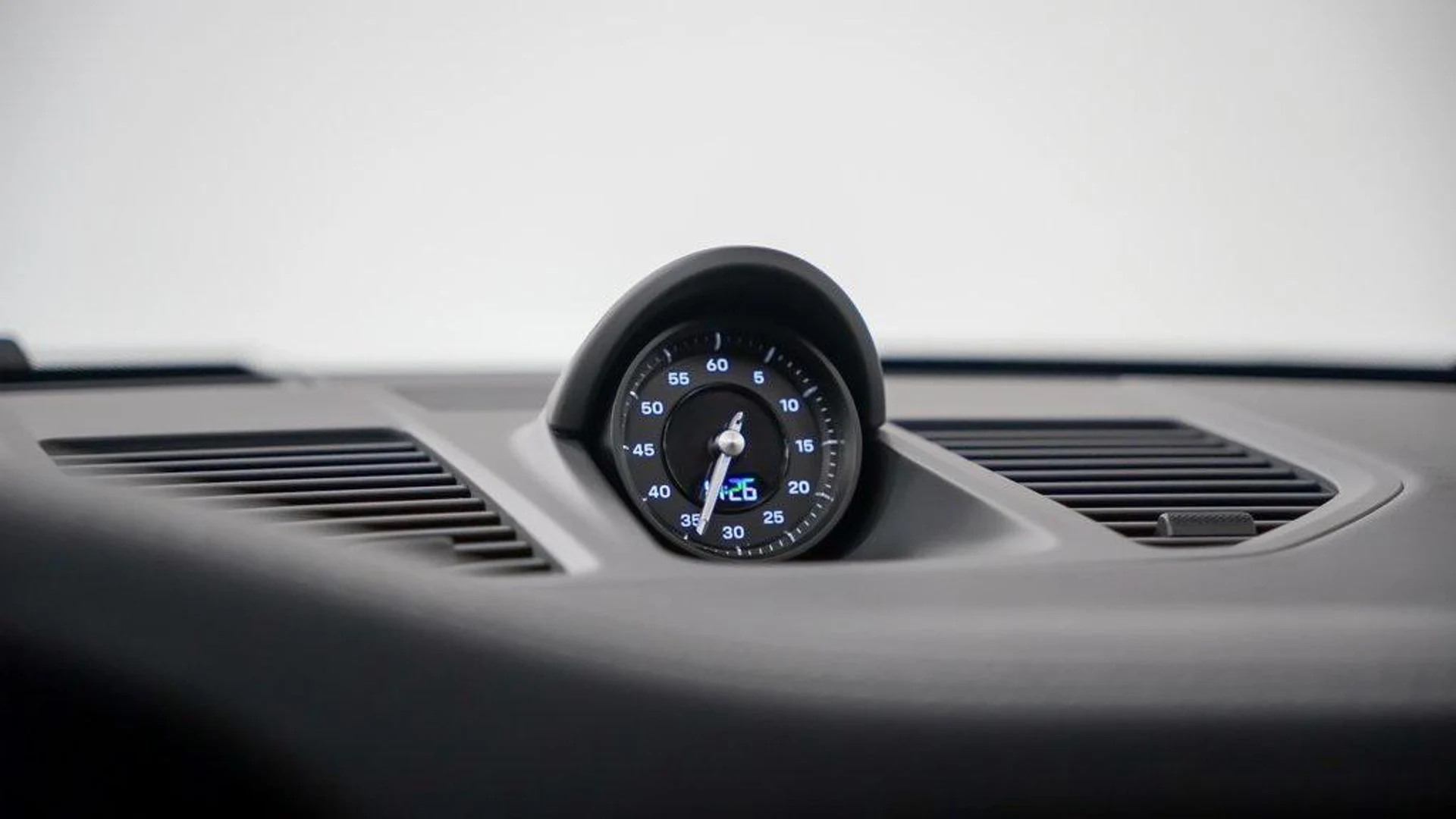 mph025_1987859654_K6_B_Nz_Ga_B_Efk_C_Gj3_esda_Cys_YGSM_f03a5e654c